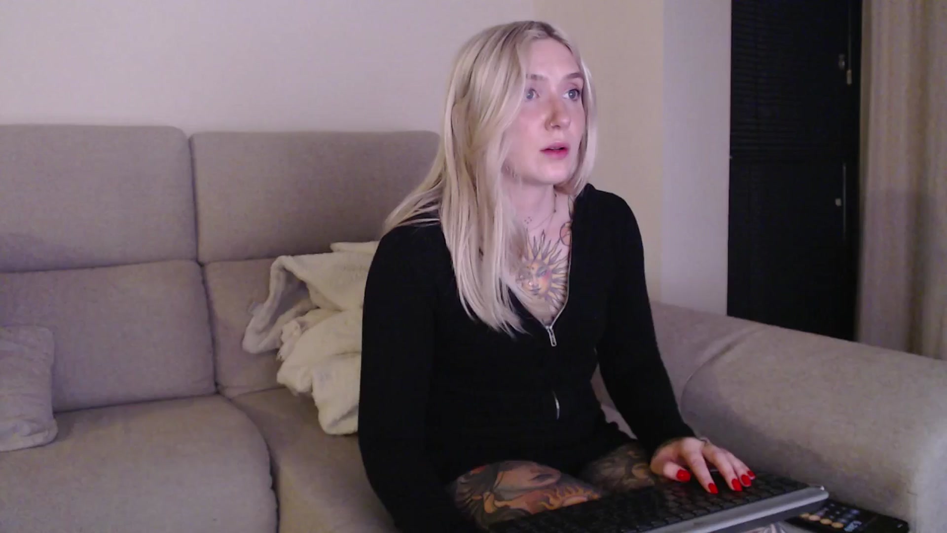 Gallery image thumbnail from Tattoo_bbgirl's myfreecams stream on, 04/19/2025, 20:41 image 18 of 20