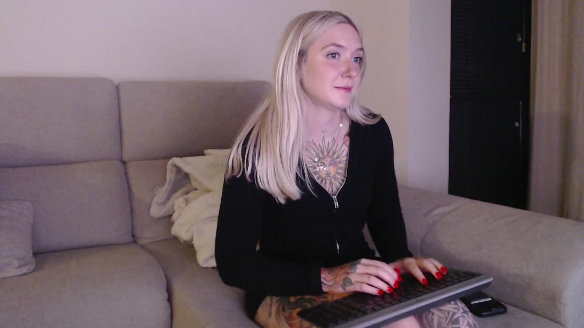 Gallery image thumbnail from Tattoo_bbgirl's myfreecams stream on, 04/19/2025, 20:41 image 2 of 20