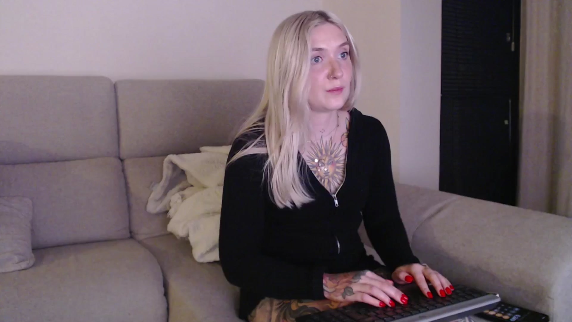Gallery image thumbnail from Tattoo_bbgirl's myfreecams stream on, 04/19/2025, 20:41 image 15 of 20