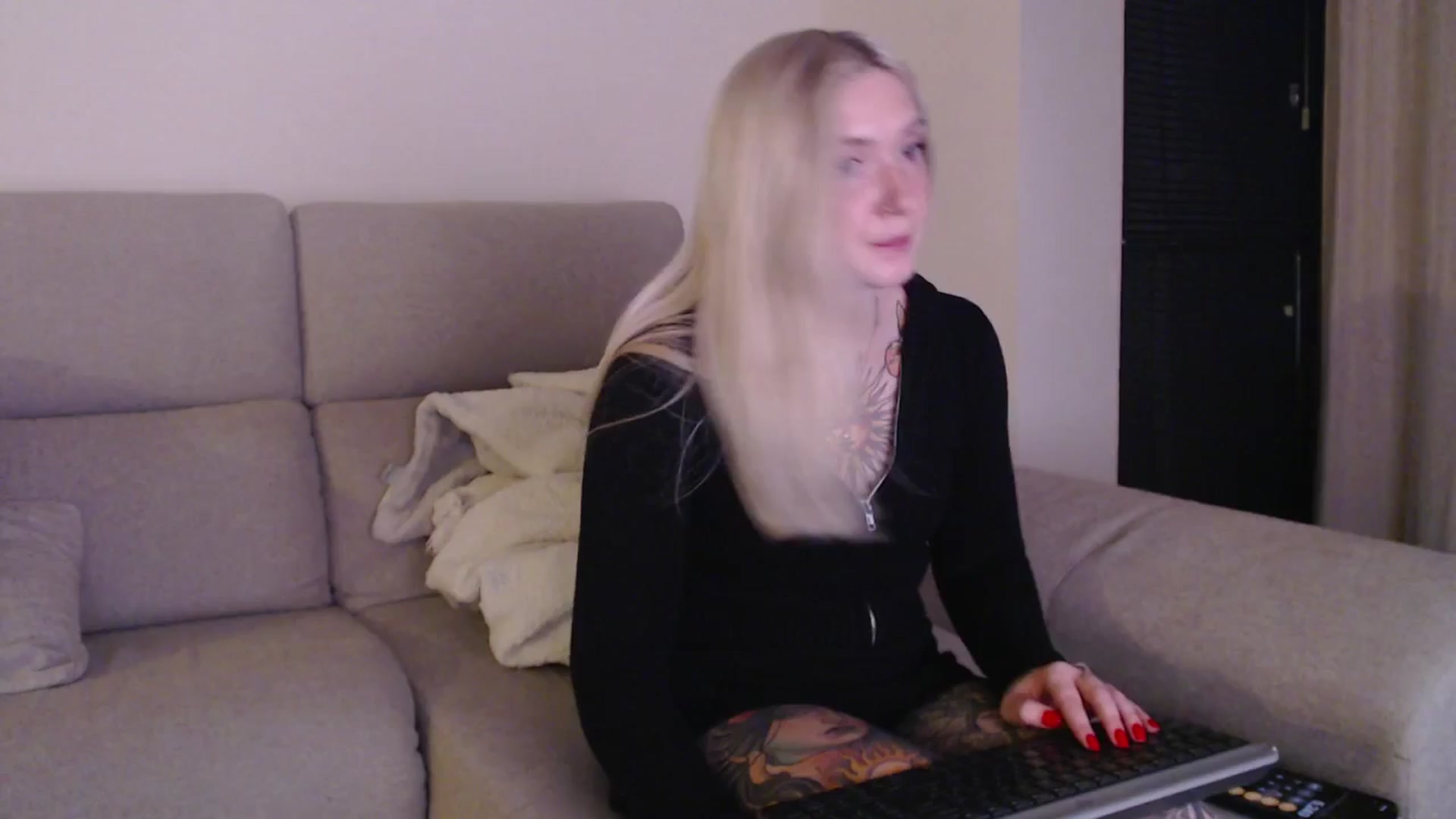 Gallery image thumbnail from Tattoo_bbgirl's myfreecams stream on, 04/19/2025, 20:41 image 12 of 20
