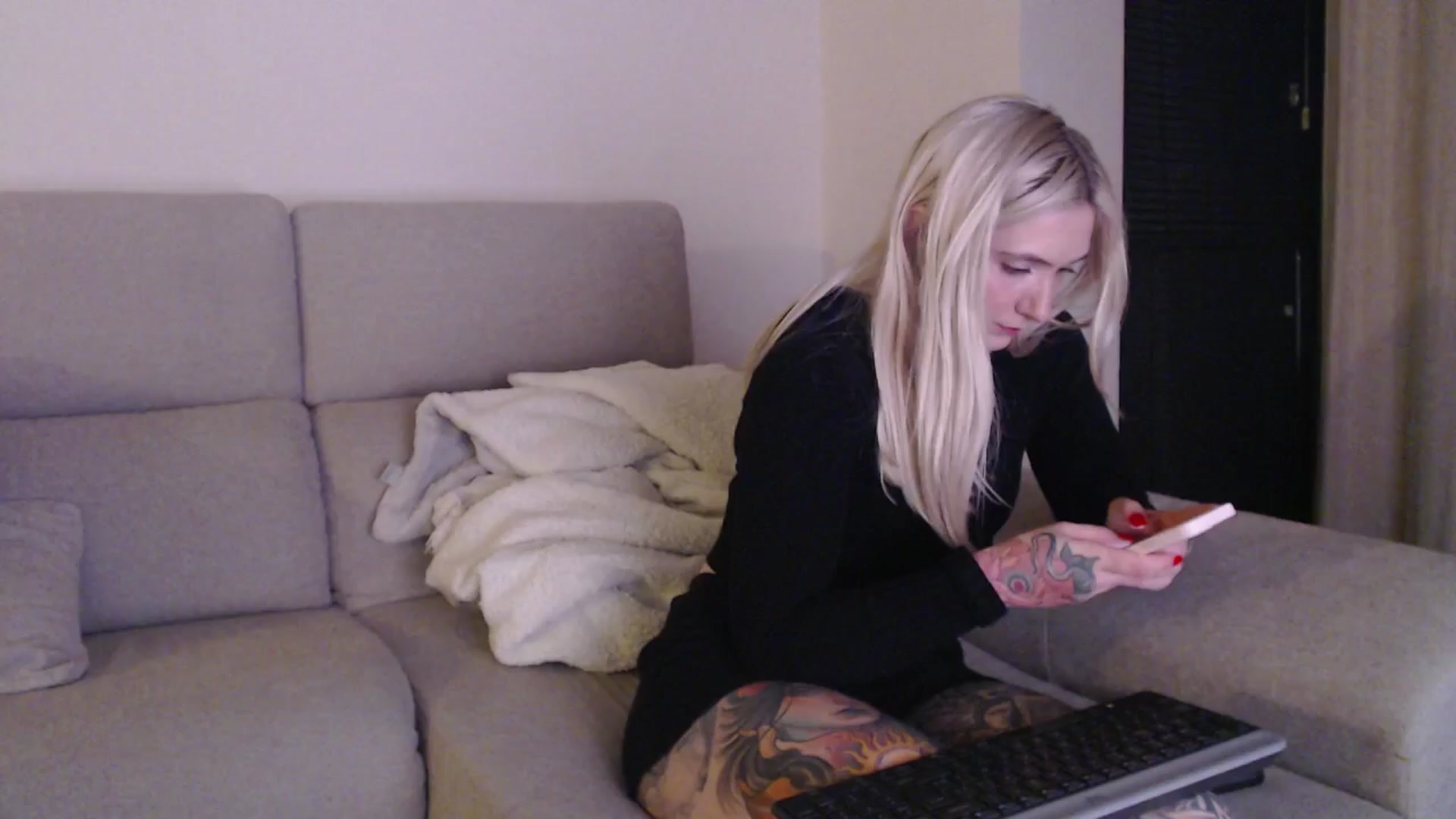 Gallery image thumbnail from Tattoo_bbgirl's myfreecams stream on, 04/19/2025, 20:41 image 5 of 20