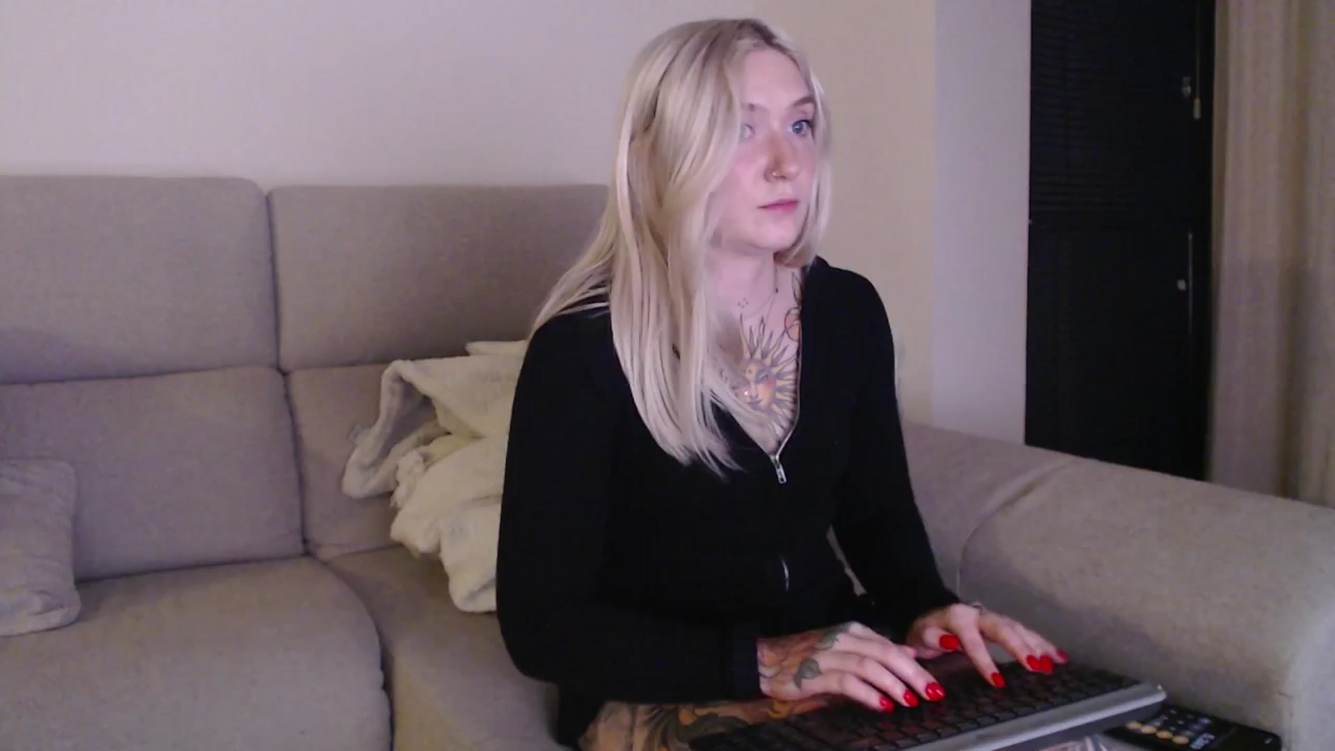 Gallery image thumbnail from Tattoo_bbgirl's myfreecams stream on, 04/19/2025, 20:41 image 19 of 20