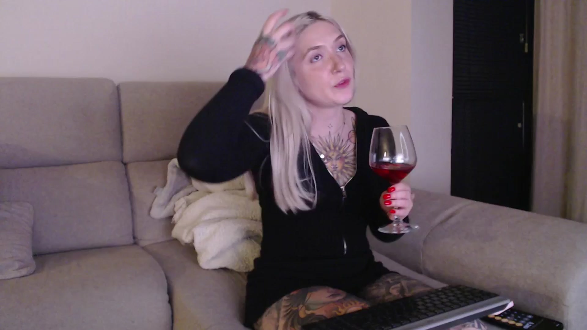 Gallery image thumbnail from Tattoo_bbgirl's myfreecams stream on, 04/19/2025, 20:41 image 13 of 20