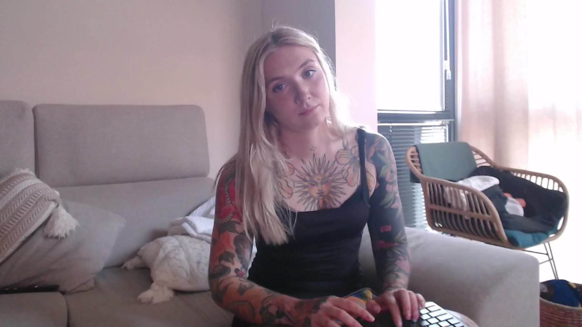 Gallery image thumbnail from Tattoo_bbgirl's myfreecams stream on, 05/13/2025, 19:54 image 10 of 20
