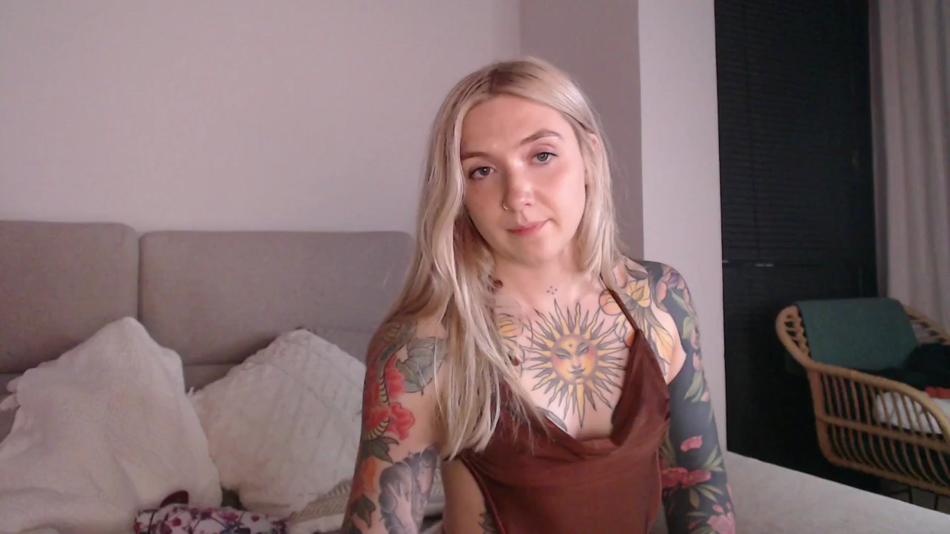 Gallery image thumbnail from Tattoo_bbgirl's myfreecams stream on, 05/19/2025, 20:53 image 20 of 20