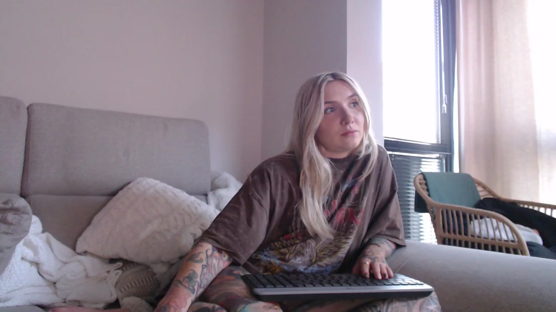 Gallery image thumbnail from Tattoo_bbgirl's myfreecams stream on, 05/24/2025, 19:44 image 14 of 20