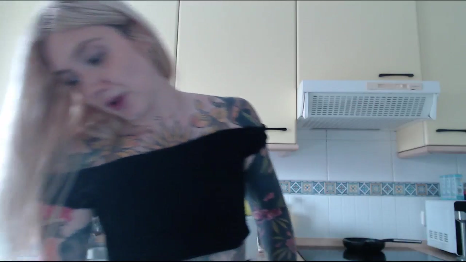 Gallery image thumbnail from Tattoo_bbgirl's myfreecams stream on, 06/10/2025, 18:18 image 11 of 20