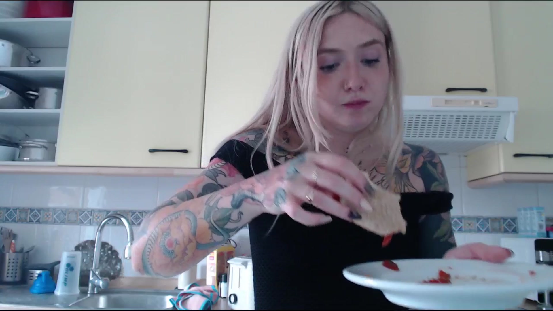 Gallery image thumbnail from Tattoo_bbgirl's myfreecams stream on, 06/10/2025, 18:18 image 4 of 20