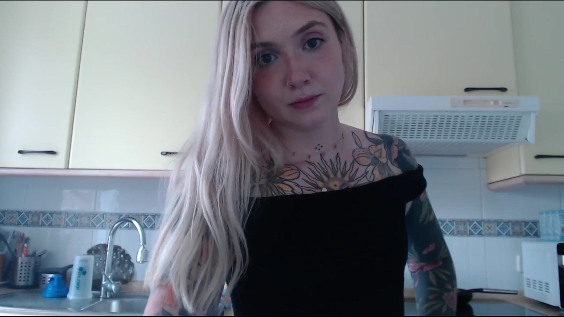 Gallery image thumbnail from Tattoo_bbgirl's myfreecams stream on, 06/10/2025, 18:18 image 12 of 20