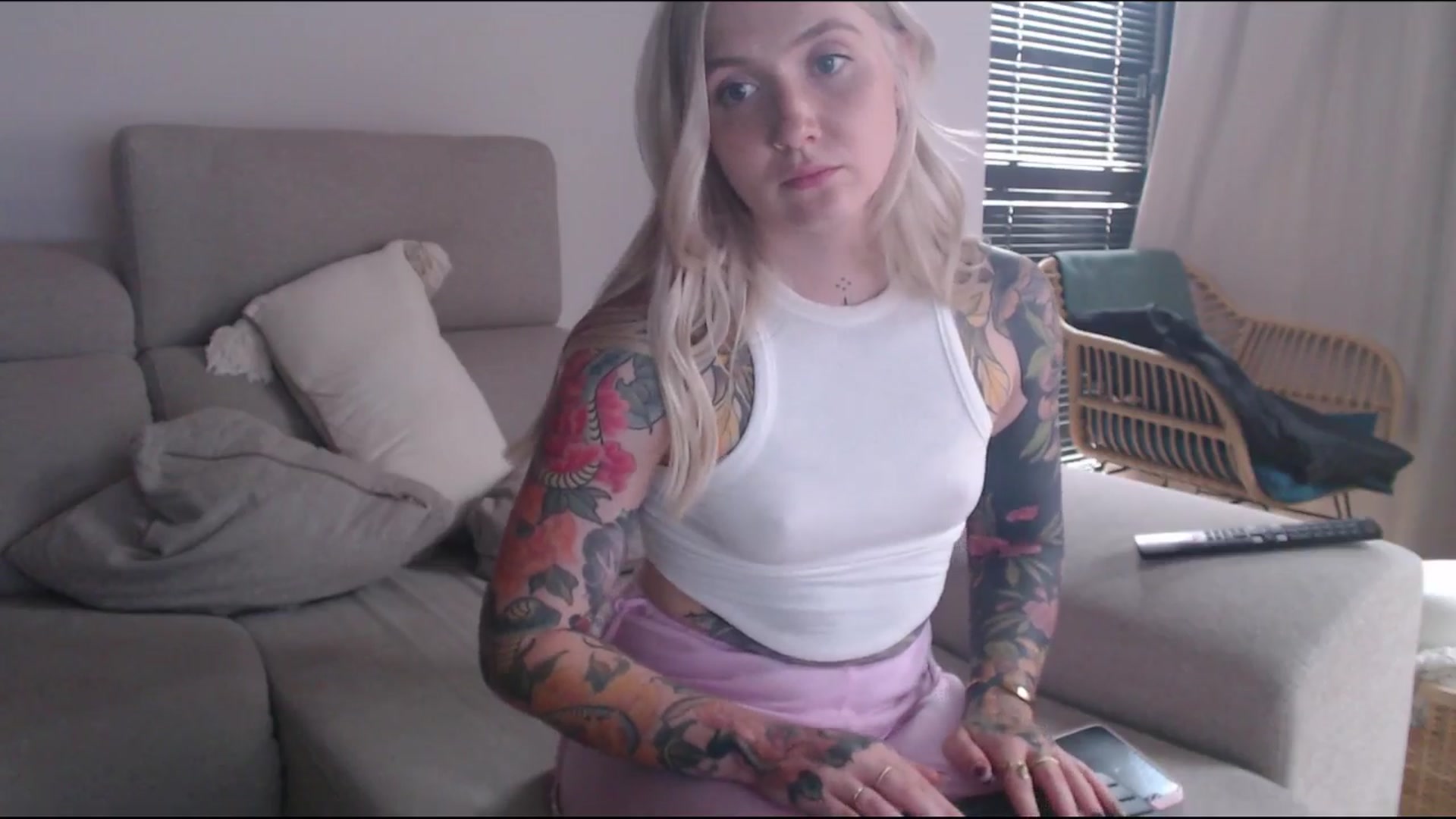 Gallery image thumbnail from Tattoo_bbgirl's myfreecams stream on, 06/17/2025, 17:18 image 13 of 20