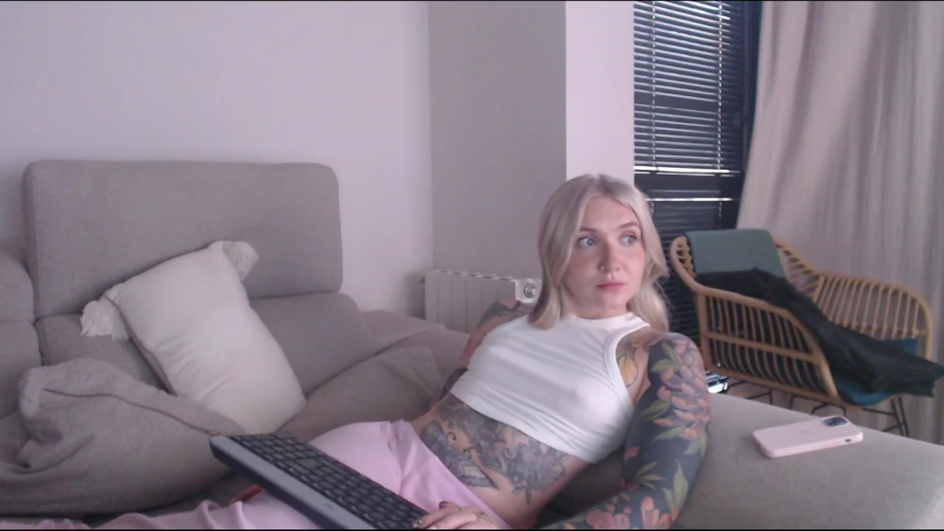 Gallery image thumbnail from Tattoo_bbgirl's myfreecams stream on, 06/17/2025, 21:10 image 6 of 20