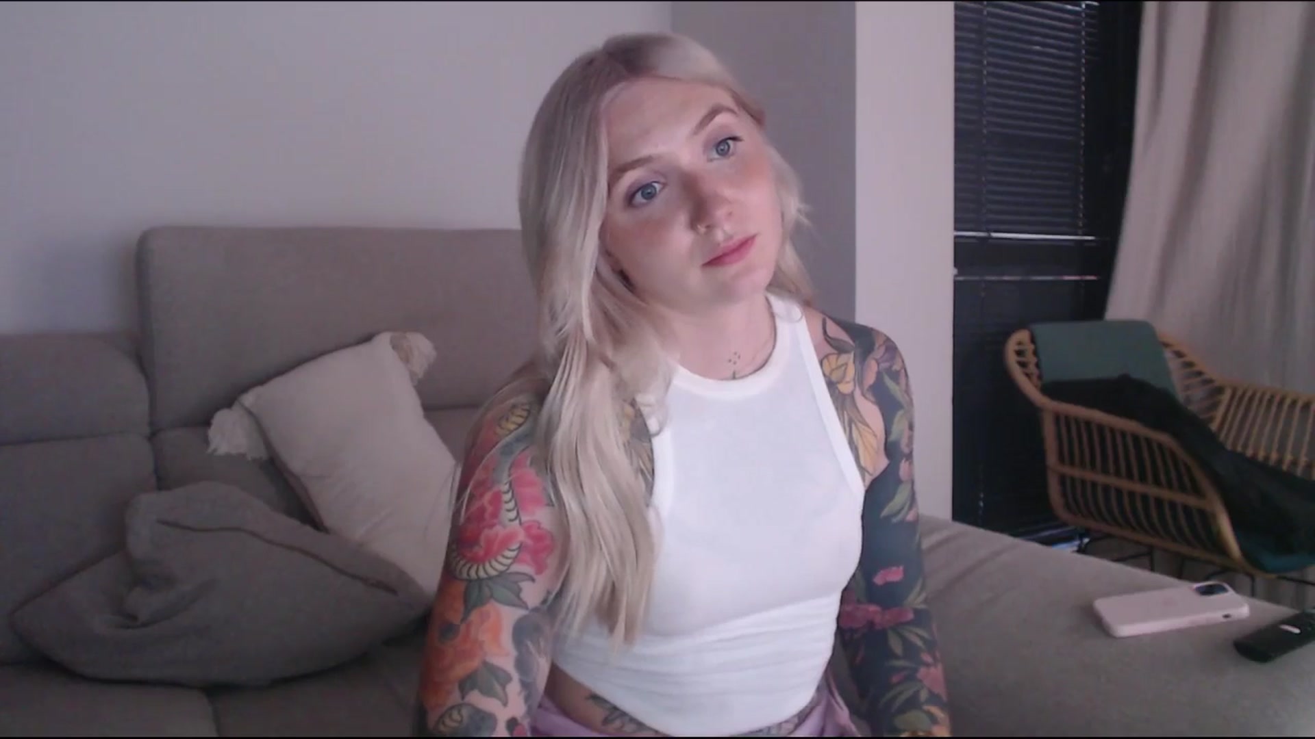 Gallery image thumbnail from Tattoo_bbgirl's myfreecams stream on, 06/17/2025, 21:10 image 9 of 20