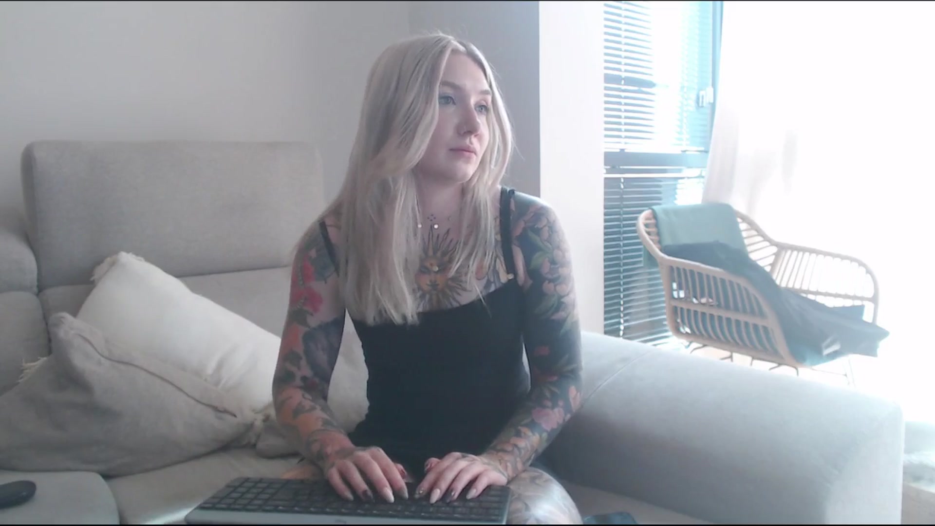 Gallery image thumbnail from Tattoo_bbgirl's myfreecams stream on, 06/20/2025, 16:53 image 16 of 20