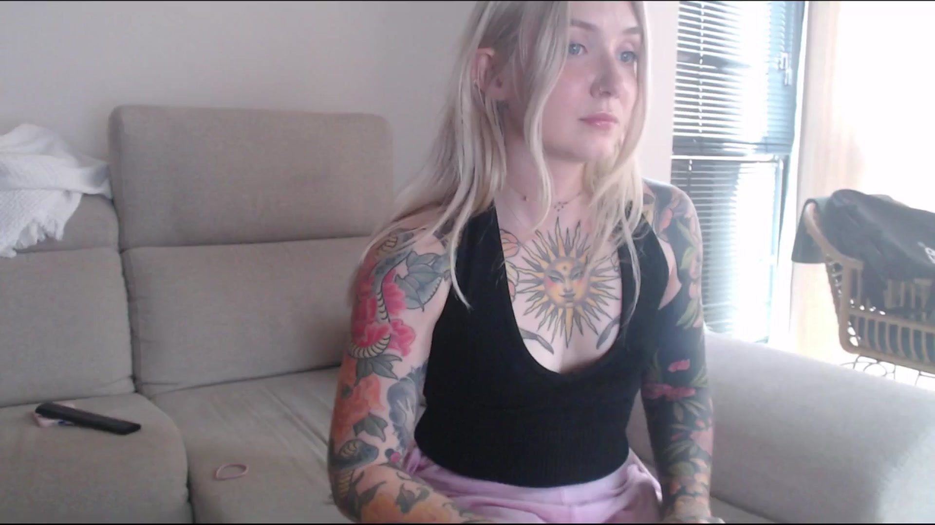 Gallery image thumbnail from Tattoo_bbgirl's myfreecams stream on, 06/28/2025, 19:56 image 5 of 20