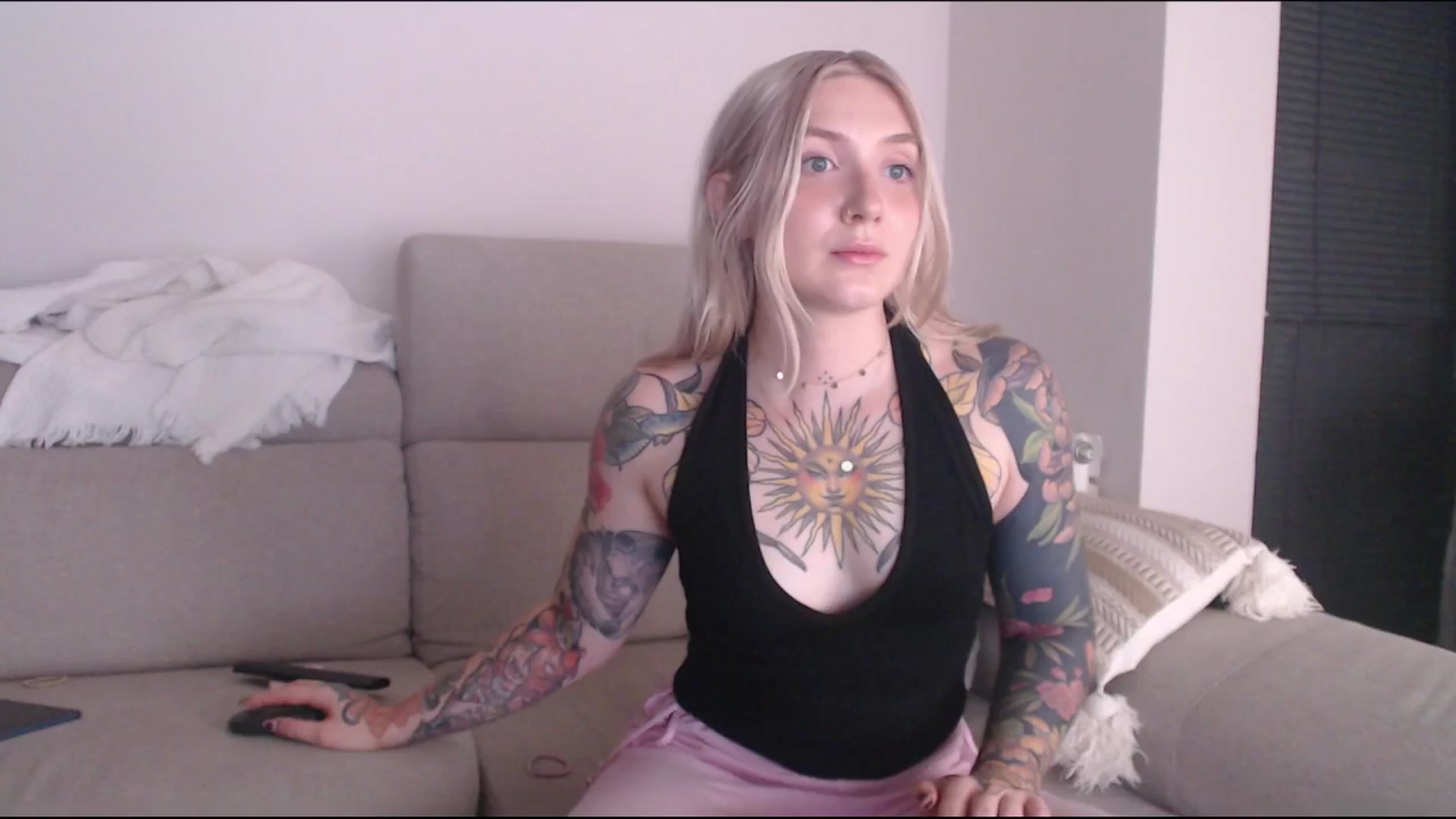 Gallery image thumbnail from Tattoo_bbgirl's myfreecams stream on, 06/28/2025, 23:00 image 4 of 20