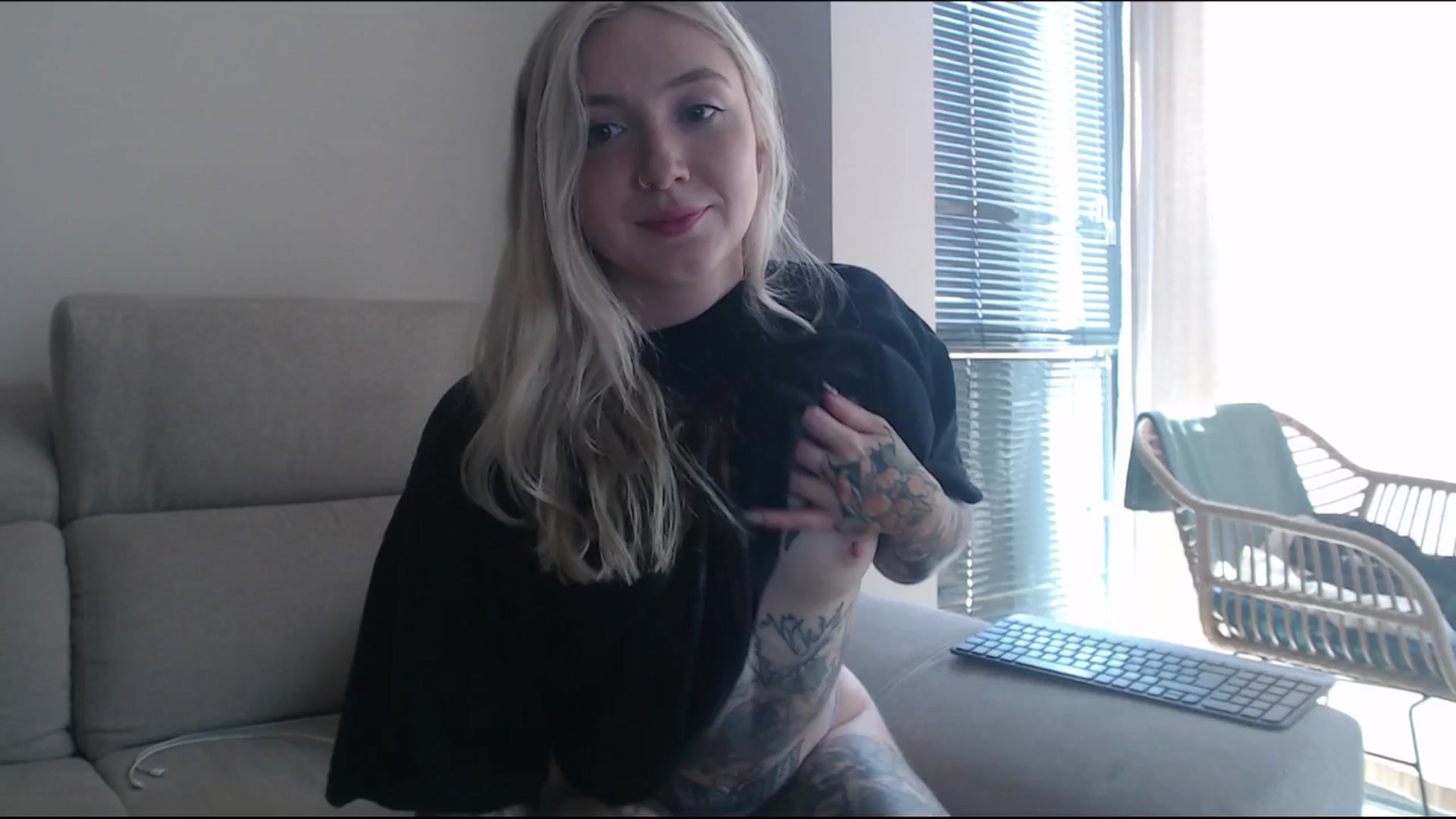 Gallery image thumbnail from Tattoo_bbgirl's myfreecams stream on, 06/30/2025, 13:50 image 15 of 20