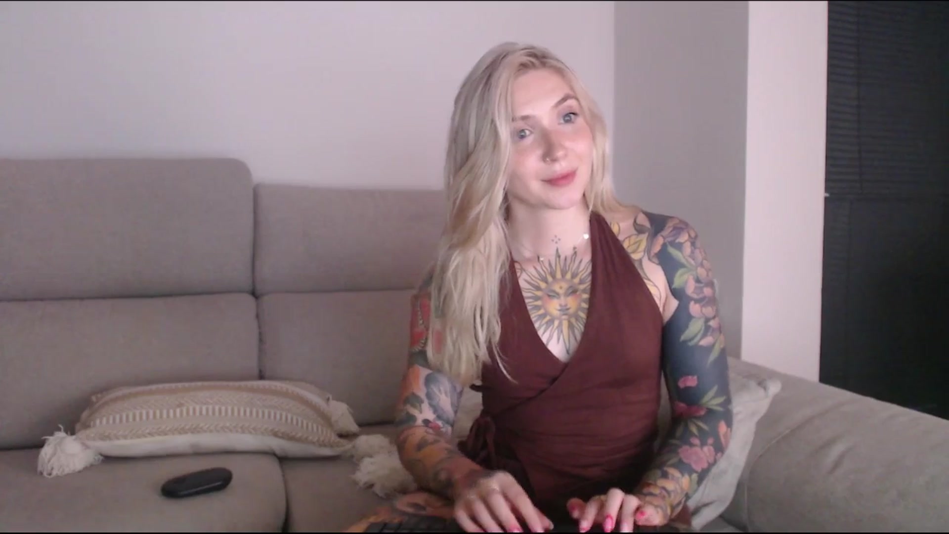 Gallery image thumbnail from Tattoo_bbgirl's myfreecams stream on, 07/04/2025, 20:22 image 15 of 20