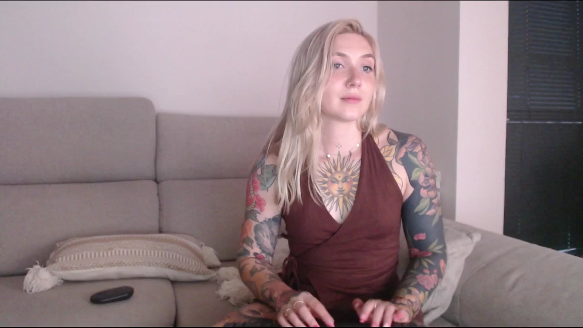 Gallery image thumbnail from Tattoo_bbgirl's myfreecams stream on, 07/04/2025, 20:22 image 1 of 20