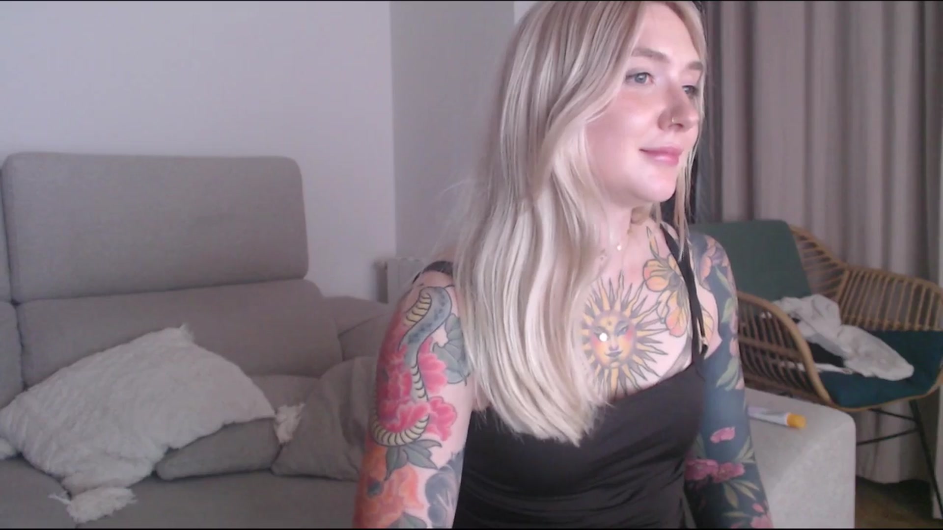 Gallery image thumbnail from Tattoo_bbgirl's myfreecams stream on, 07/16/2025, 21:05 image 11 of 20