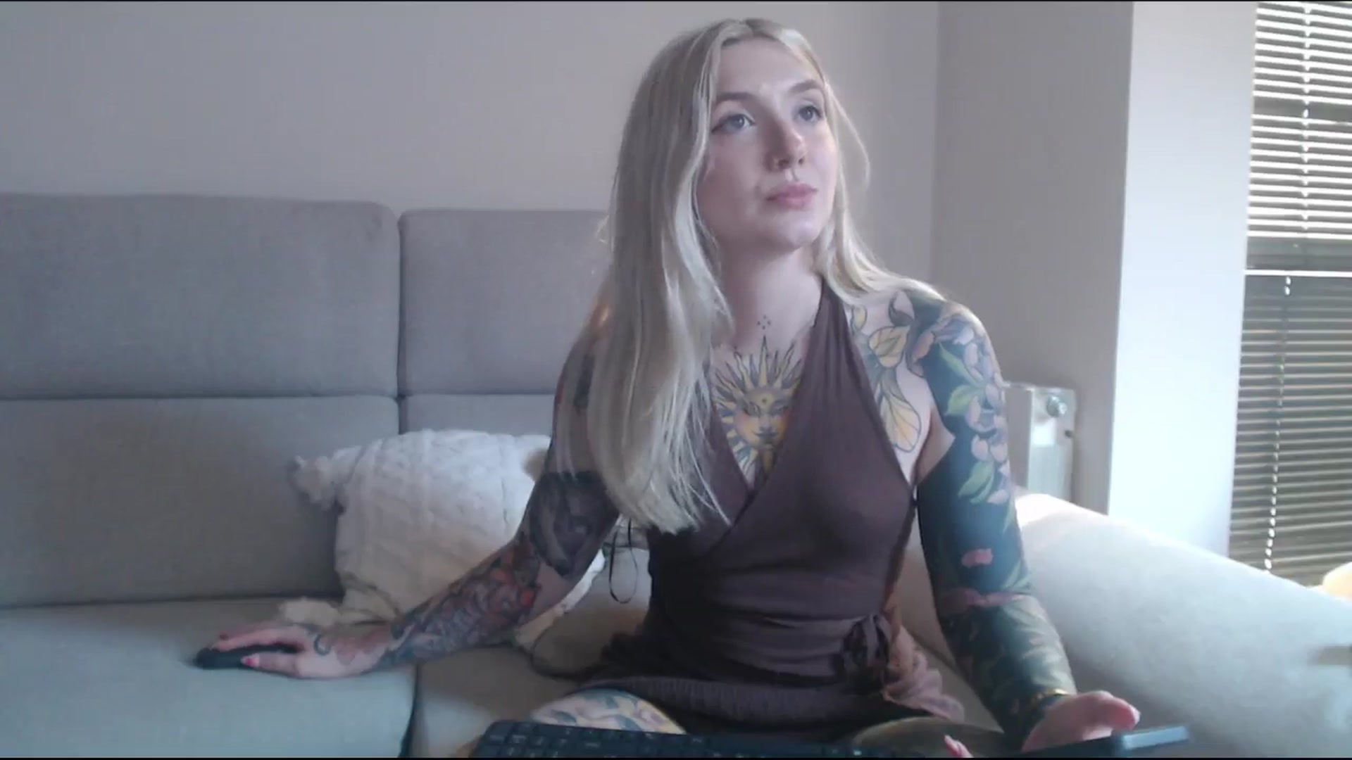 Gallery image thumbnail from Tattoo_bbgirl's myfreecams stream on, 07/17/2025, 17:01 image 18 of 20