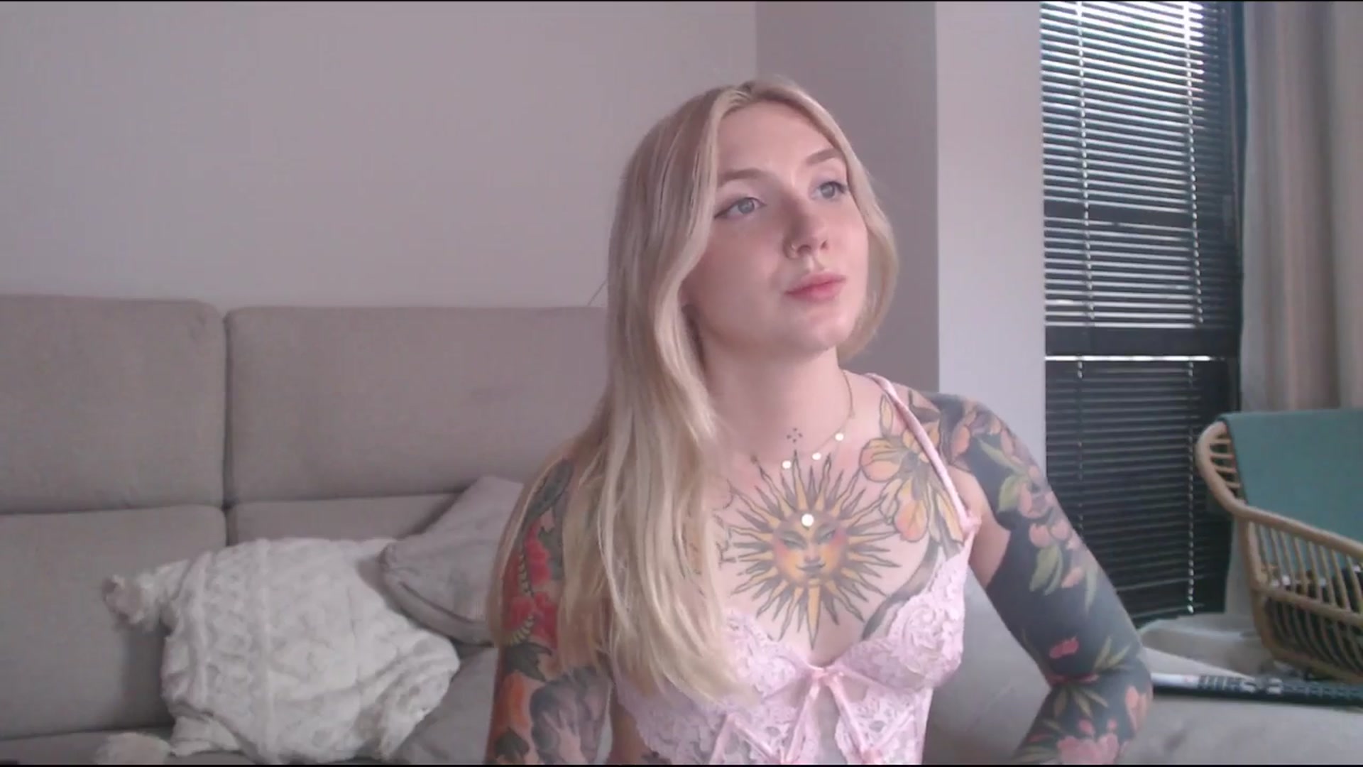 Gallery image thumbnail from Tattoo_bbgirl's myfreecams stream on, 07/17/2025, 19:40 image 12 of 20