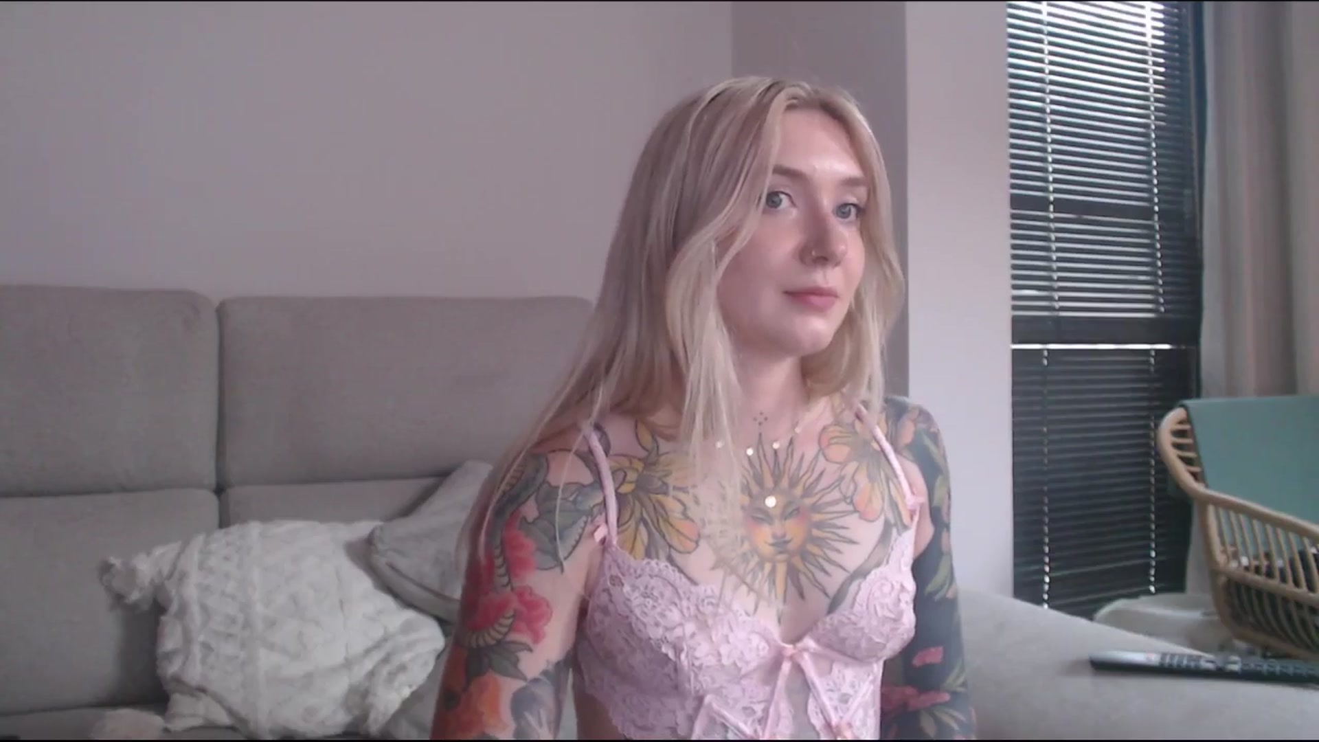 Gallery image thumbnail from Tattoo_bbgirl's myfreecams stream on, 07/17/2025, 19:40 image 11 of 20
