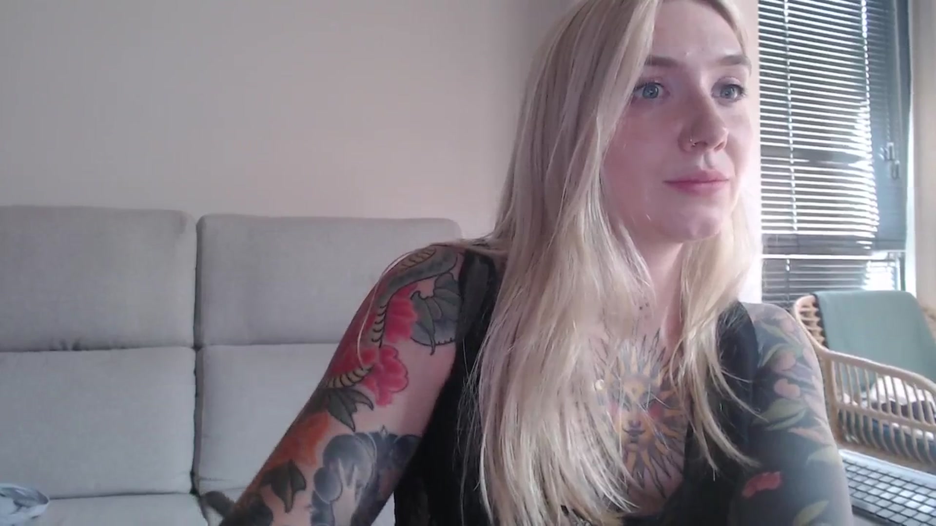 Gallery image thumbnail from Tattoo_bbgirl's myfreecams stream on, 08/01/2025, 18:10 image 12 of 20