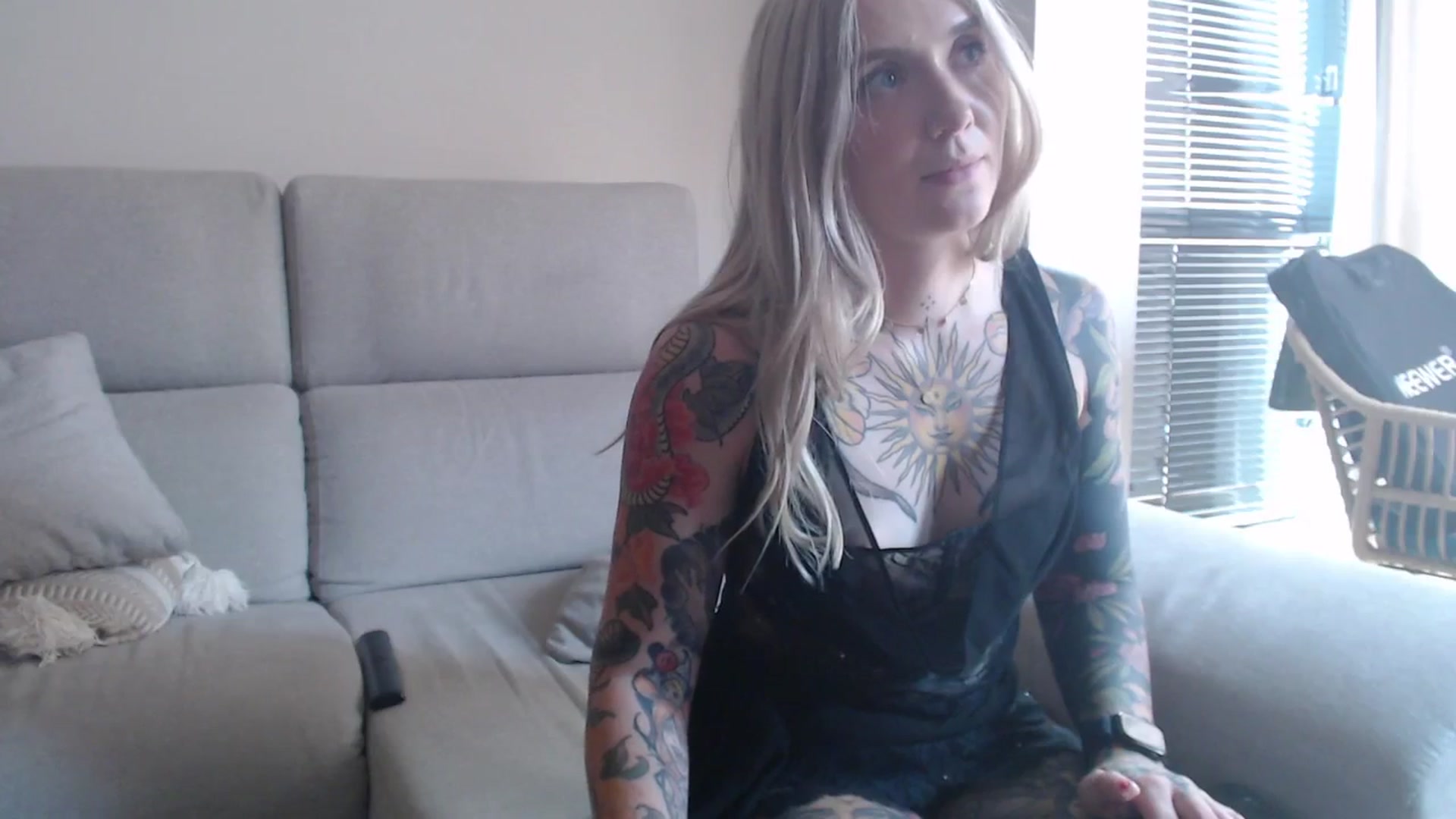 Gallery image thumbnail from Tattoo_bbgirl's myfreecams stream on, 08/05/2025, 18:45 image 15 of 20