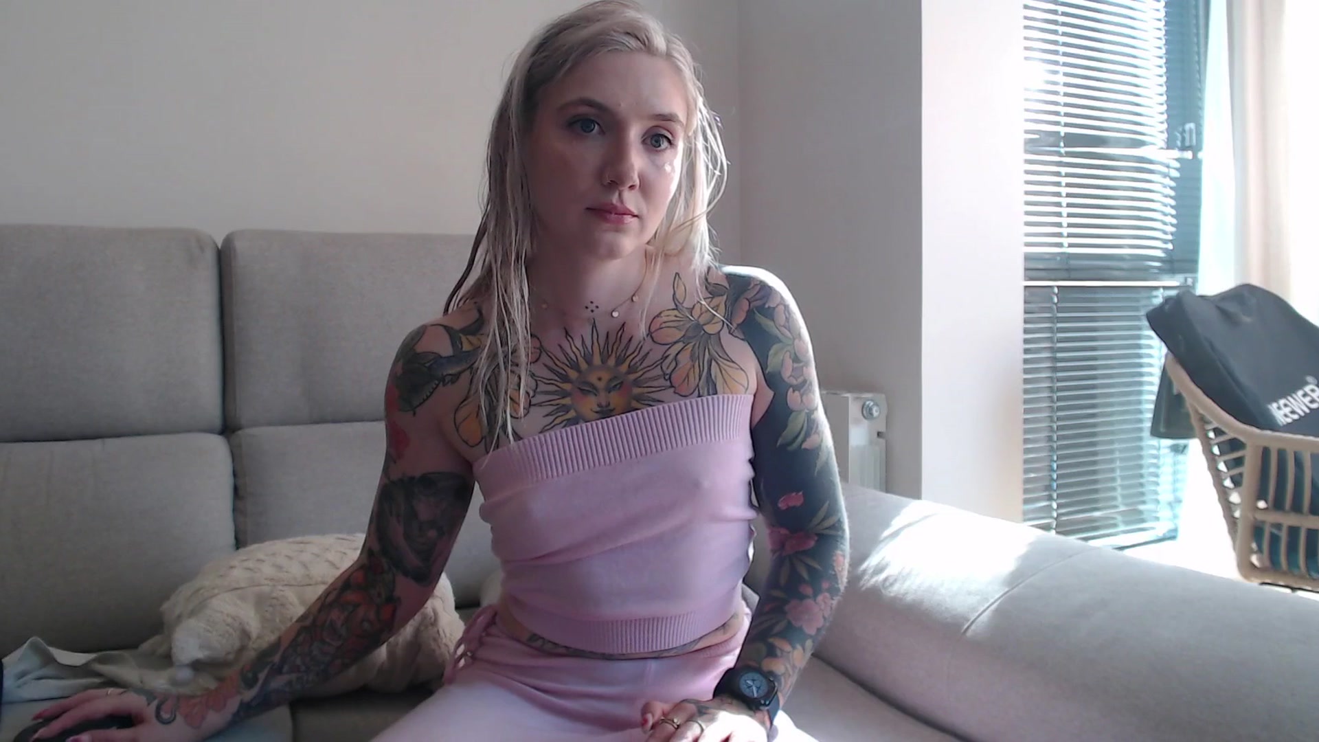Gallery image thumbnail from Tattoo_bbgirl's myfreecams stream on, 08/09/2025, 16:29 image 13 of 20