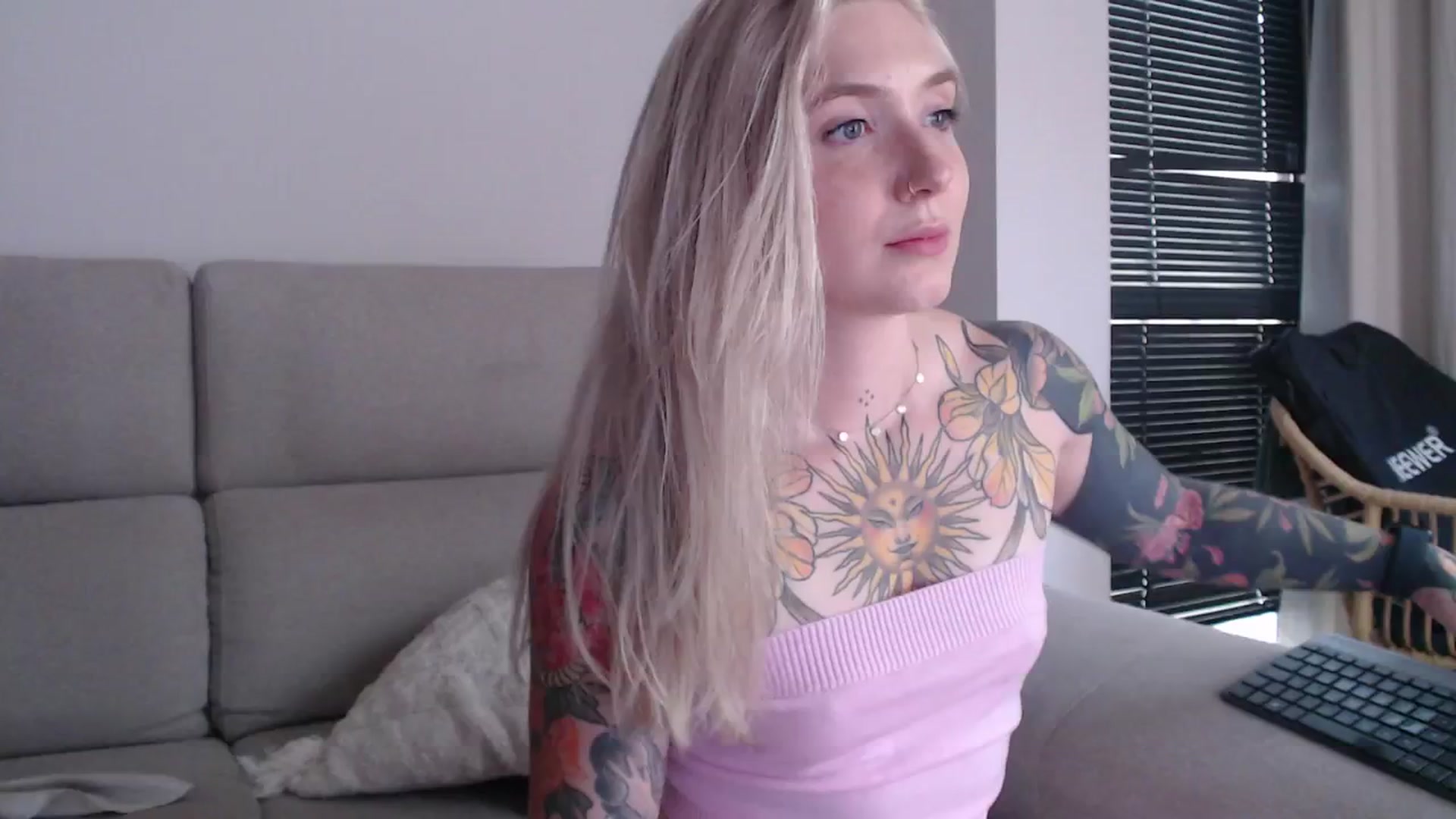 Gallery image thumbnail from Tattoo_bbgirl's myfreecams stream on, 08/09/2025, 18:45 image 13 of 20
