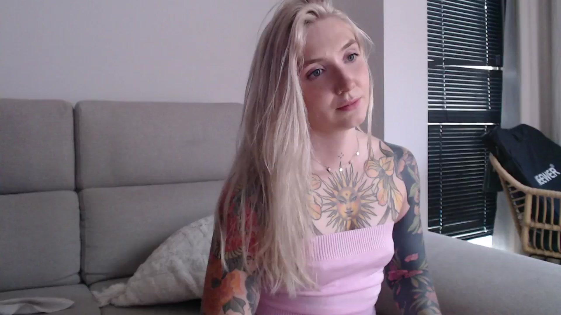Gallery image thumbnail from Tattoo_bbgirl's myfreecams stream on, 08/09/2025, 18:45 image 15 of 20