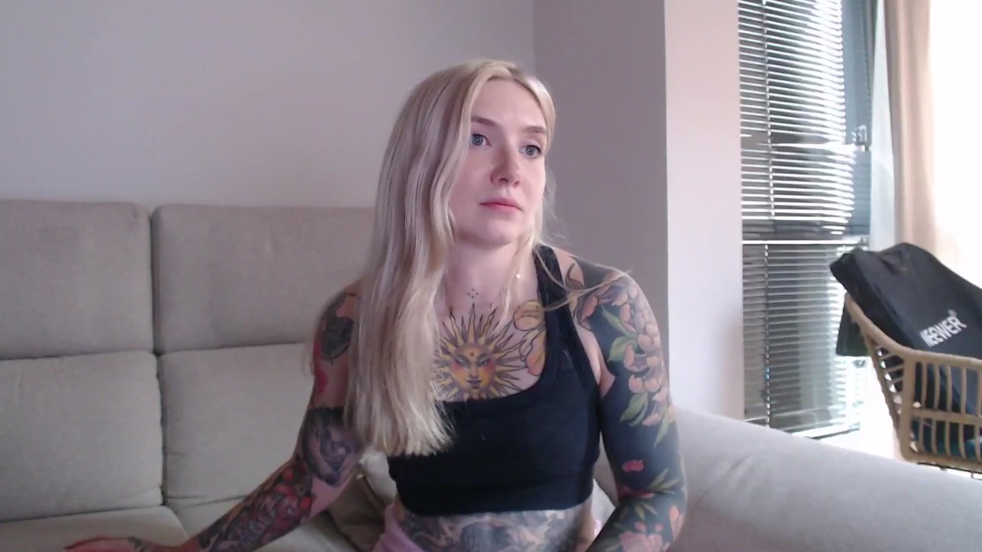 Gallery image thumbnail from Tattoo_bbgirl's myfreecams stream on, 08/16/2025, 19:35 image 13 of 20
