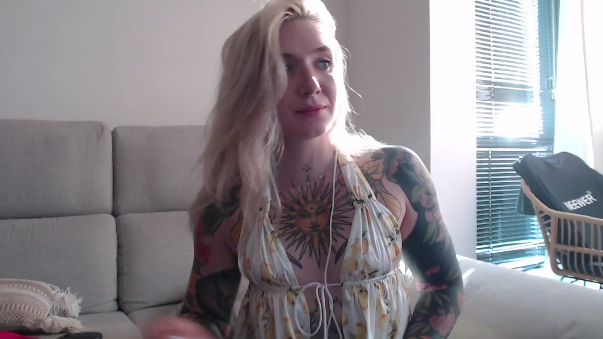 Gallery image thumbnail from Tattoo_bbgirl's myfreecams stream on, 08/22/2025, 17:40 image 14 of 20