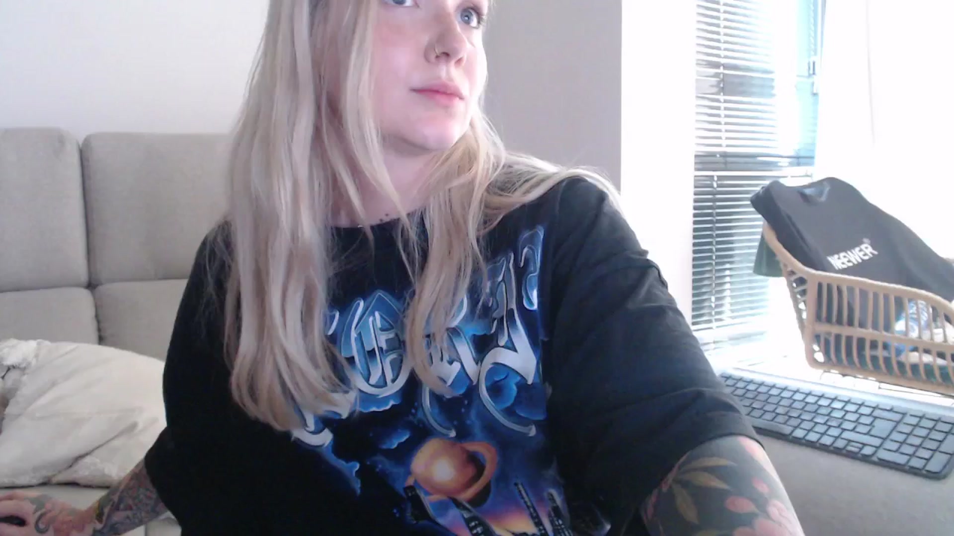 Gallery image thumbnail from Tattoo_bbgirl's myfreecams stream on, 08/23/2025, 18:19 image 15 of 20