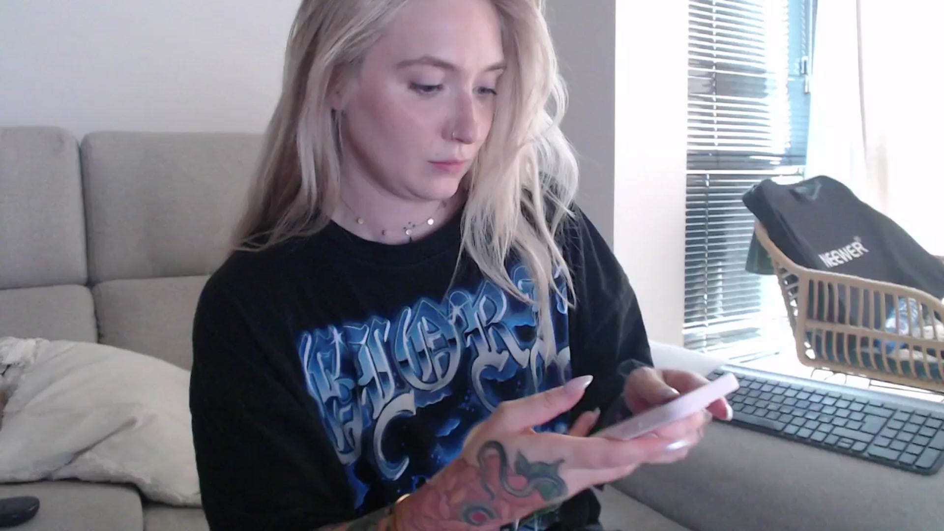 Gallery image thumbnail from Tattoo_bbgirl's myfreecams stream on, 08/23/2025, 18:19 image 17 of 20
