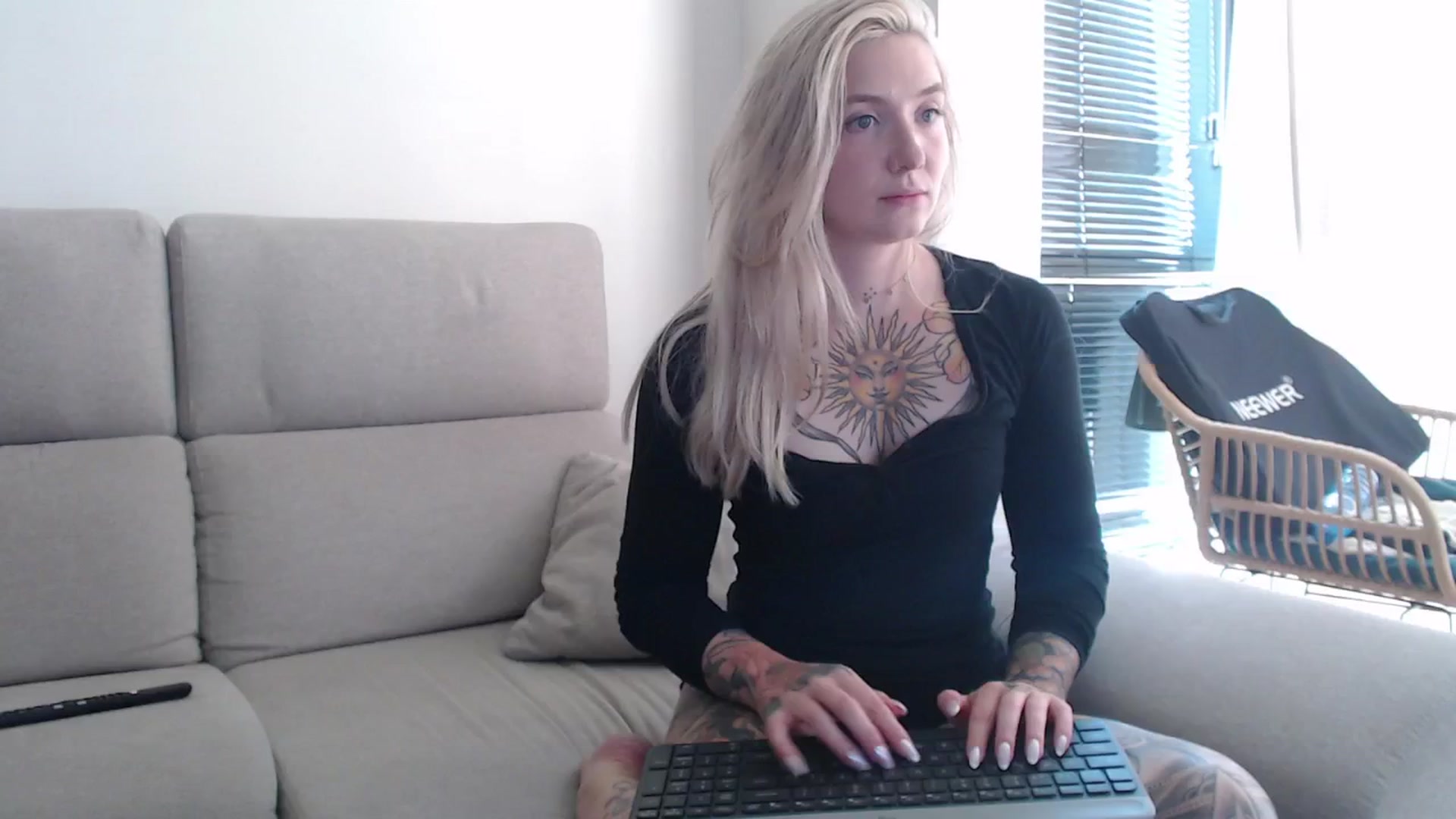 Gallery image thumbnail from Tattoo_bbgirl's myfreecams stream on, 08/25/2025, 13:31 image 2 of 20
