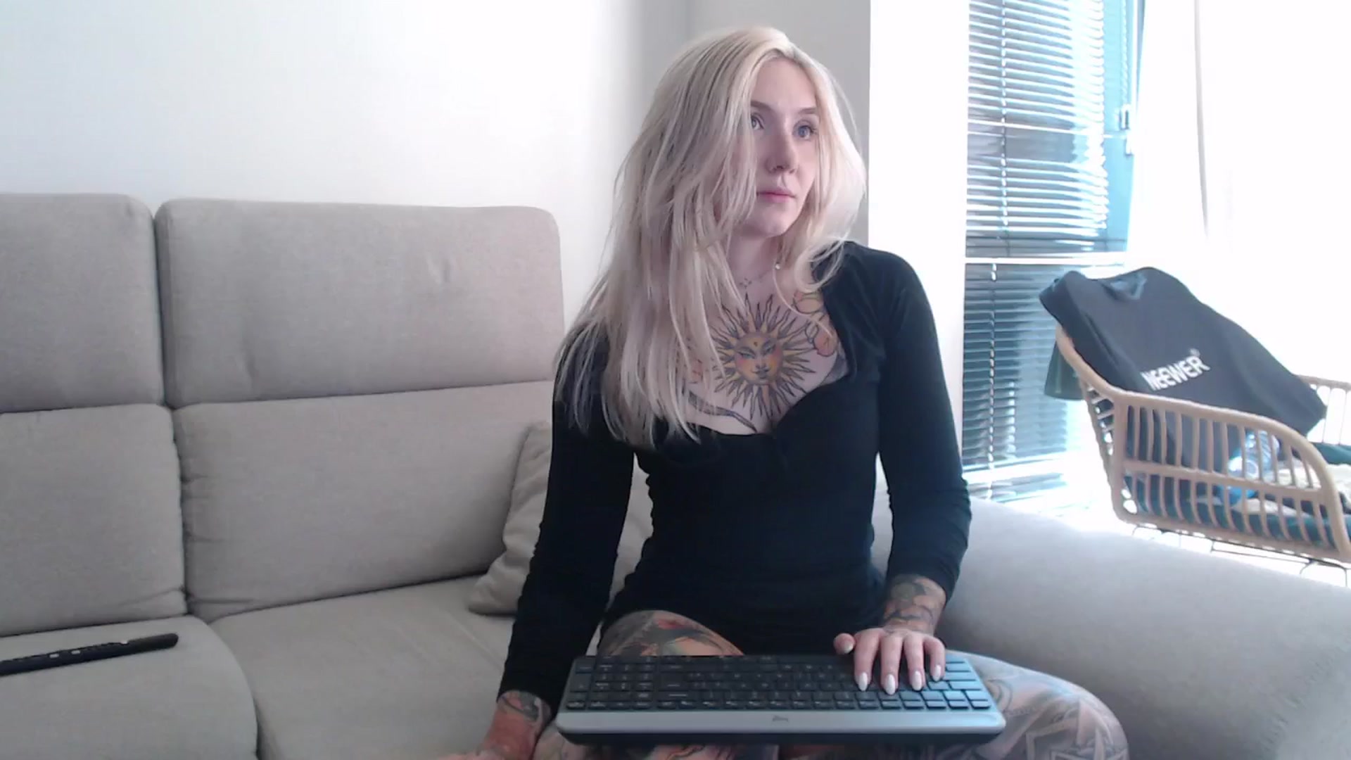 Gallery image thumbnail from Tattoo_bbgirl's myfreecams stream on, 08/25/2025, 13:31 image 17 of 20