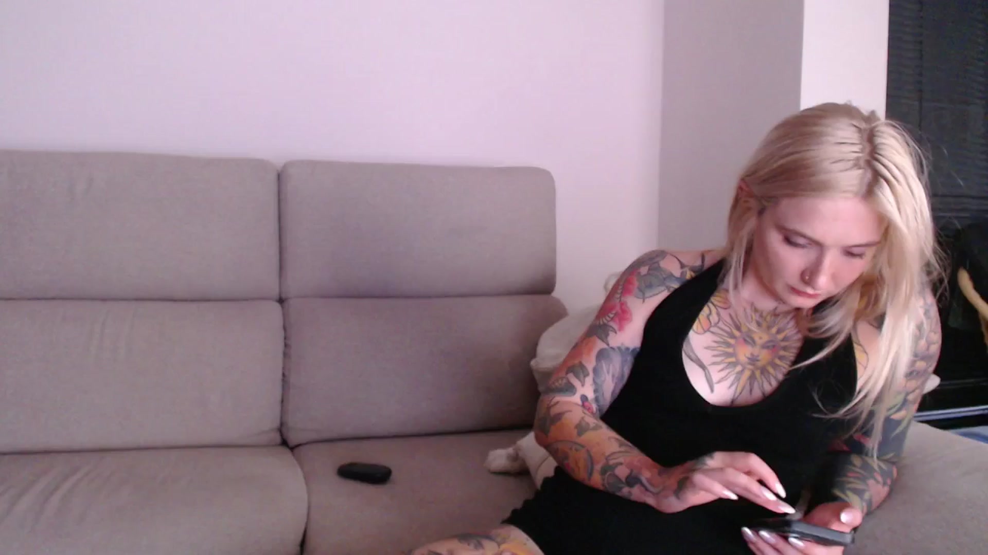 Gallery image thumbnail from Tattoo_bbgirl's myfreecams stream on, 08/29/2025, 19:34 image 9 of 20