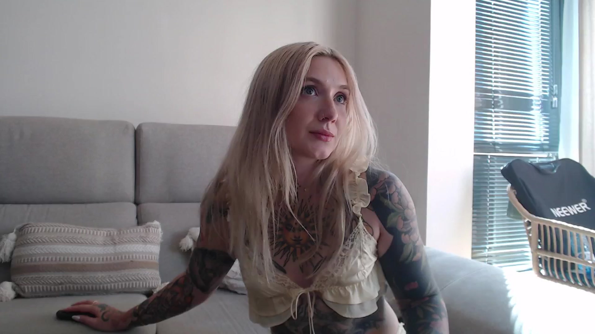 Gallery image thumbnail from Tattoo_bbgirl's myfreecams stream on, 09/01/2025, 18:54 image 1 of 20