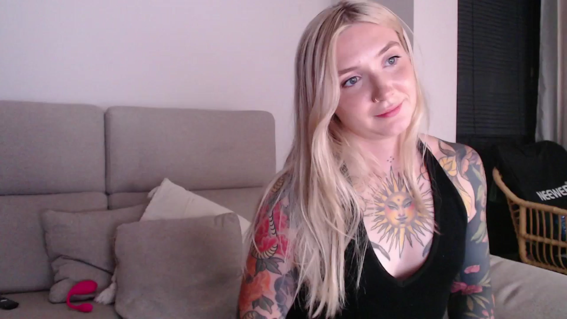 Gallery image thumbnail from Tattoo_bbgirl's myfreecams stream on, 09/04/2025, 20:20 image 16 of 20