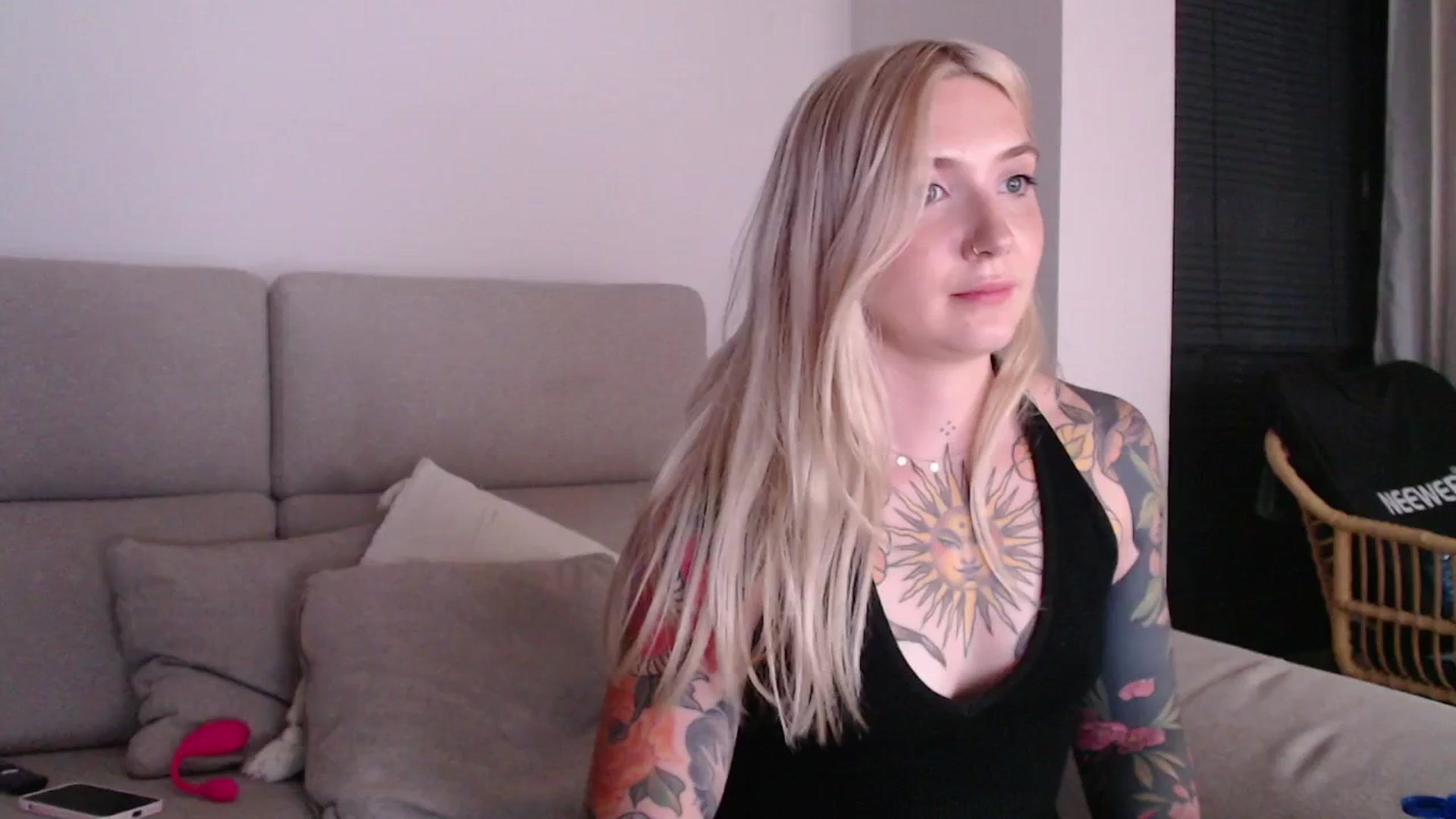 Gallery image thumbnail from Tattoo_bbgirl's myfreecams stream on, 09/04/2025, 20:20 image 14 of 20