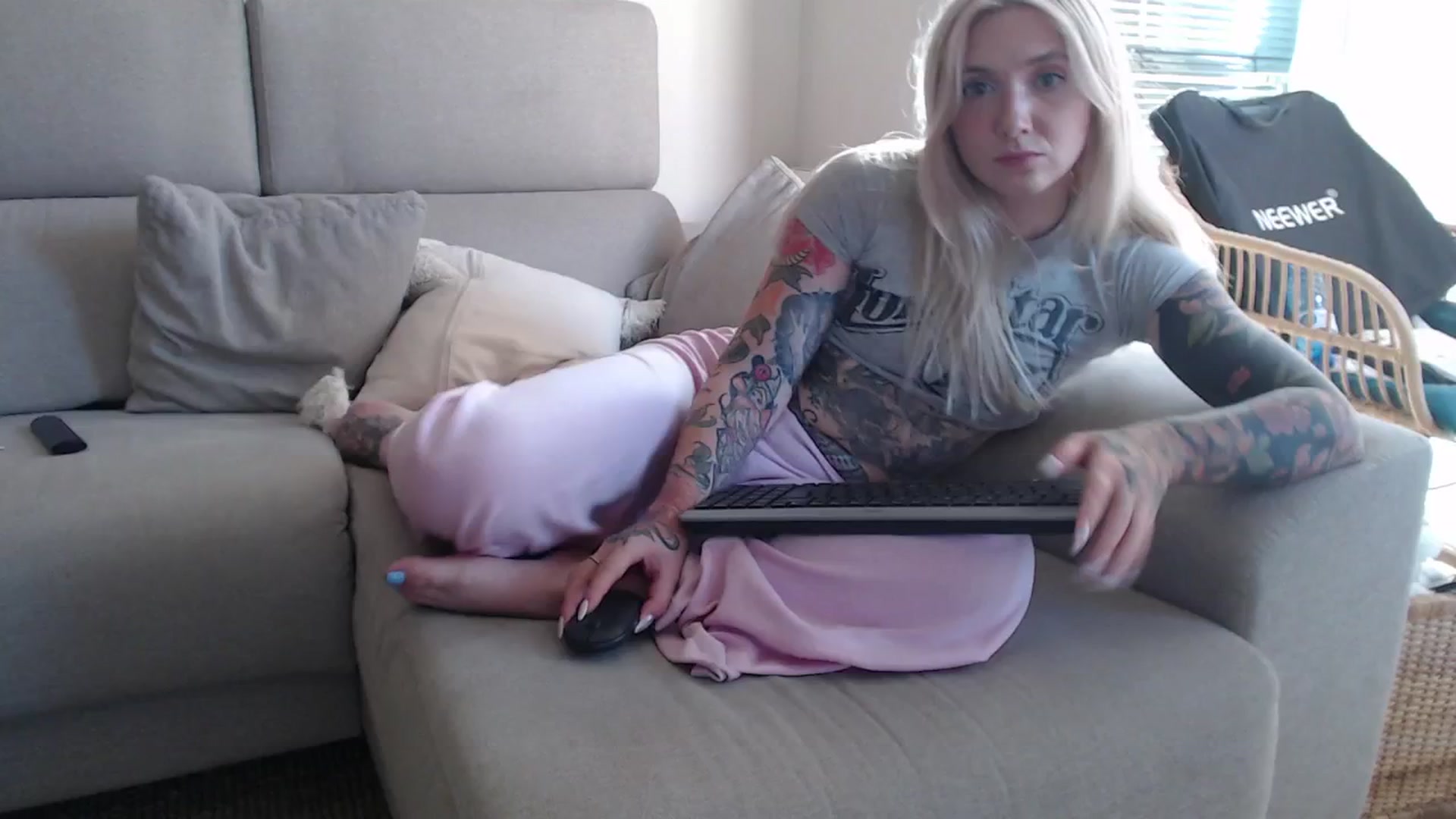 Gallery image thumbnail from Tattoo_bbgirl's myfreecams stream on, 09/05/2025, 16:44 image 19 of 20