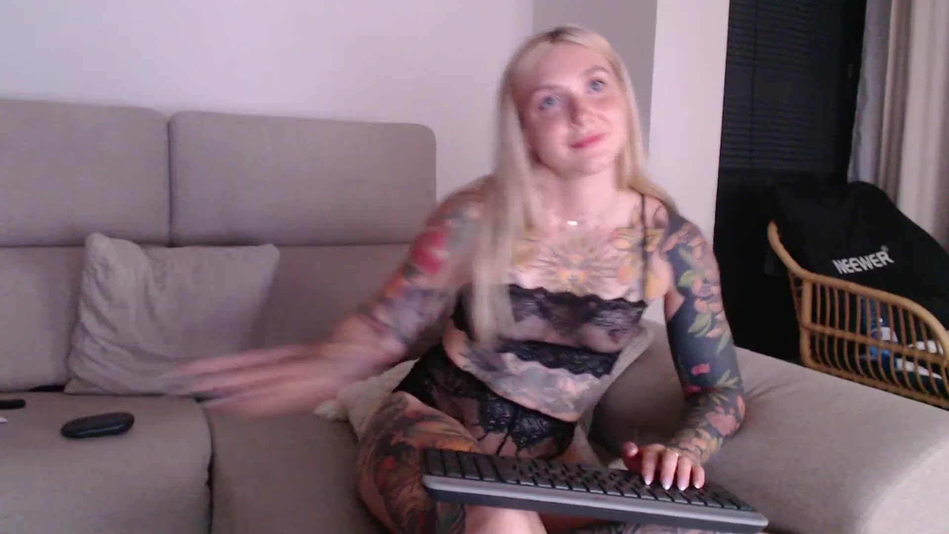 Gallery image thumbnail from Tattoo_bbgirl's myfreecams stream on, 09/05/2025, 21:14 image 19 of 20