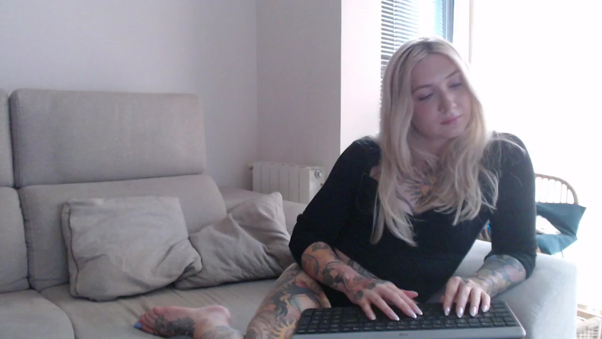 Gallery image thumbnail from Tattoo_bbgirl's myfreecams stream on, 09/07/2025, 18:02 image 10 of 20