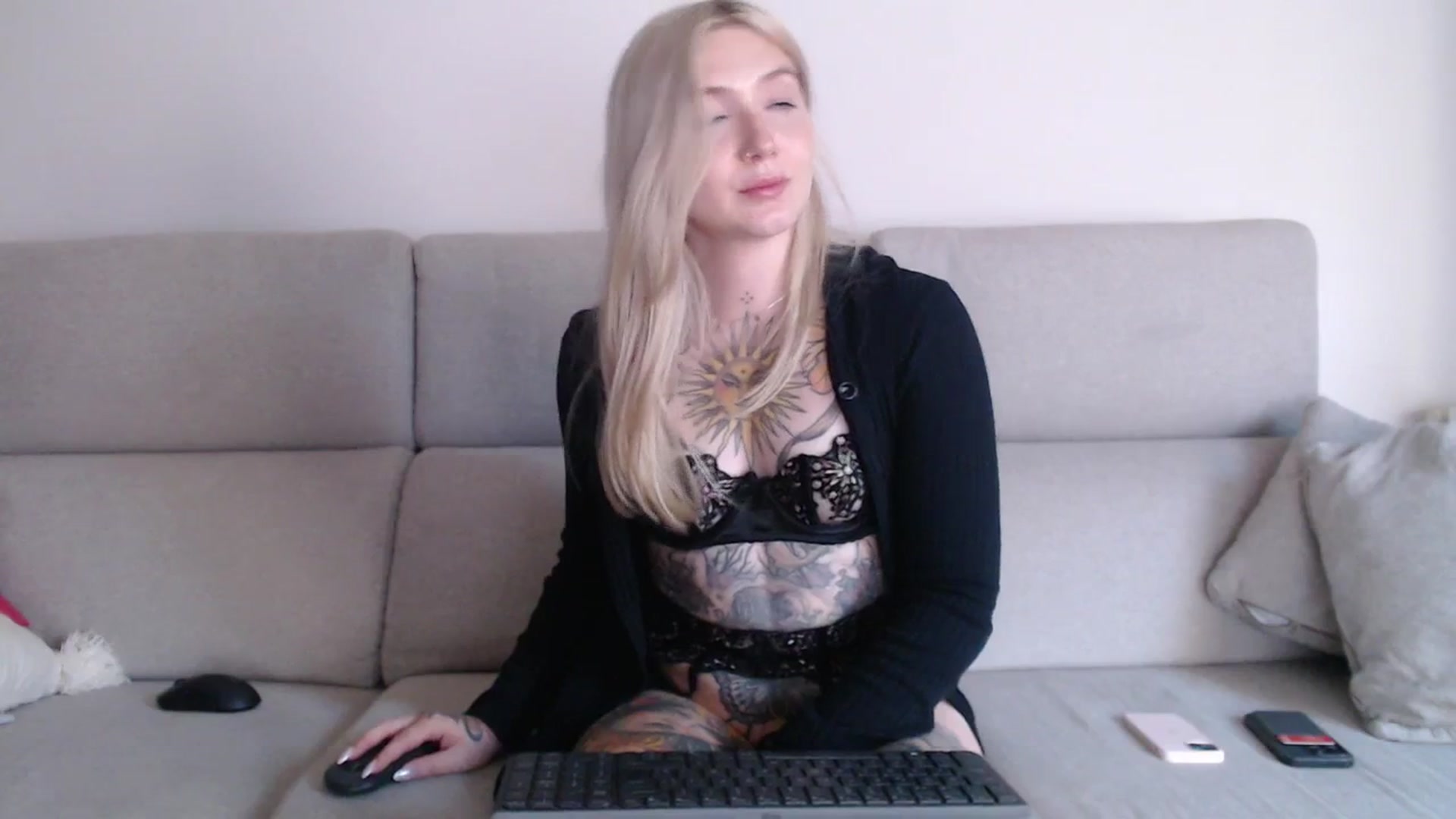 Gallery image thumbnail from Tattoo_bbgirl's myfreecams stream on, 09/10/2025, 18:08 image 13 of 20