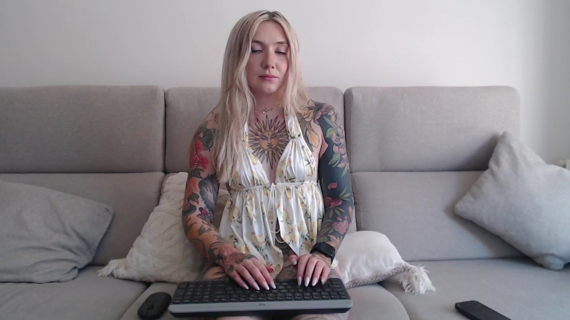 Gallery image thumbnail from Tattoo_bbgirl's myfreecams stream on, 09/15/2025, 15:15 image 9 of 20