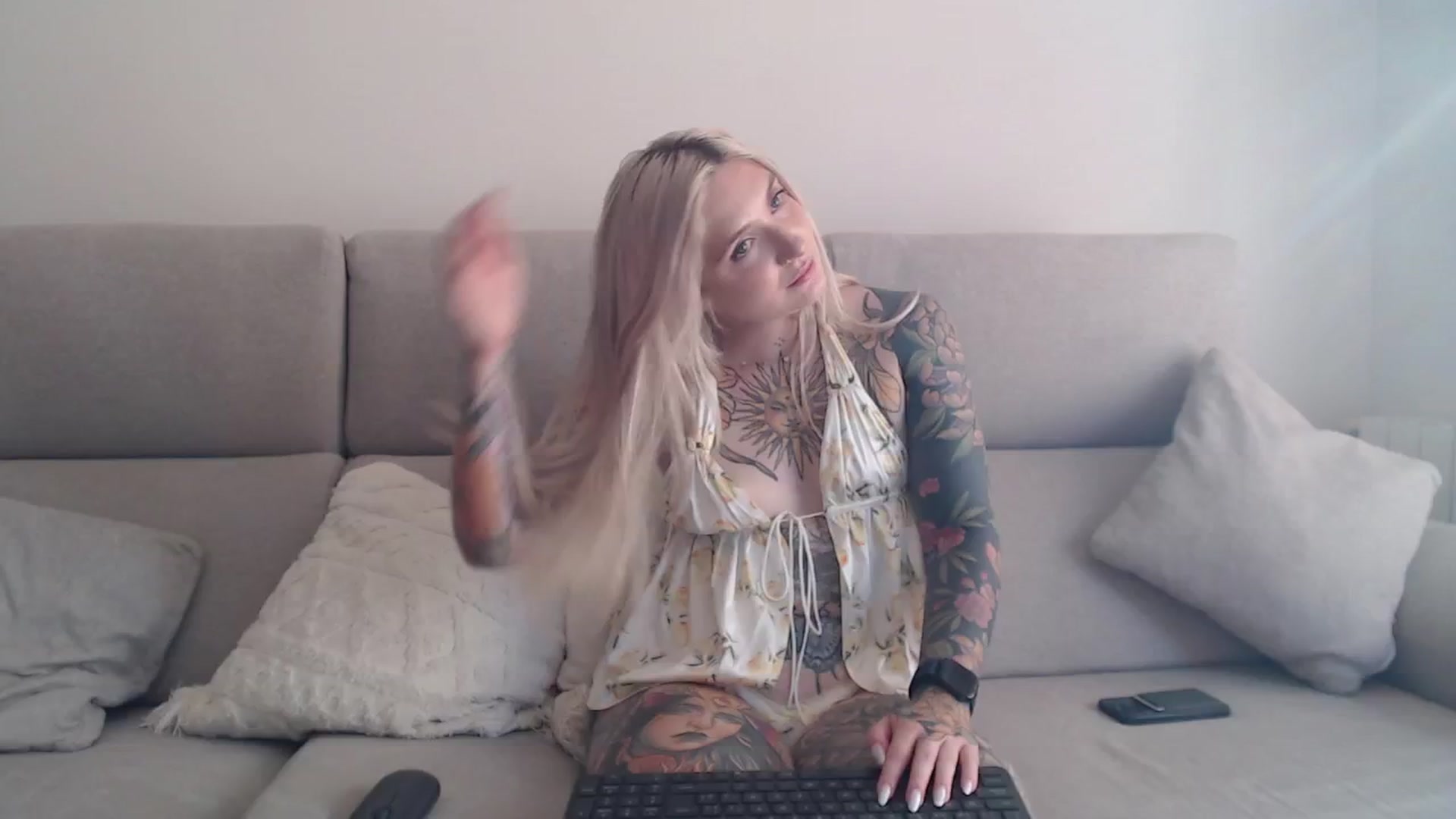 Gallery image thumbnail from Tattoo_bbgirl's myfreecams stream on, 09/15/2025, 16:41 image 16 of 20