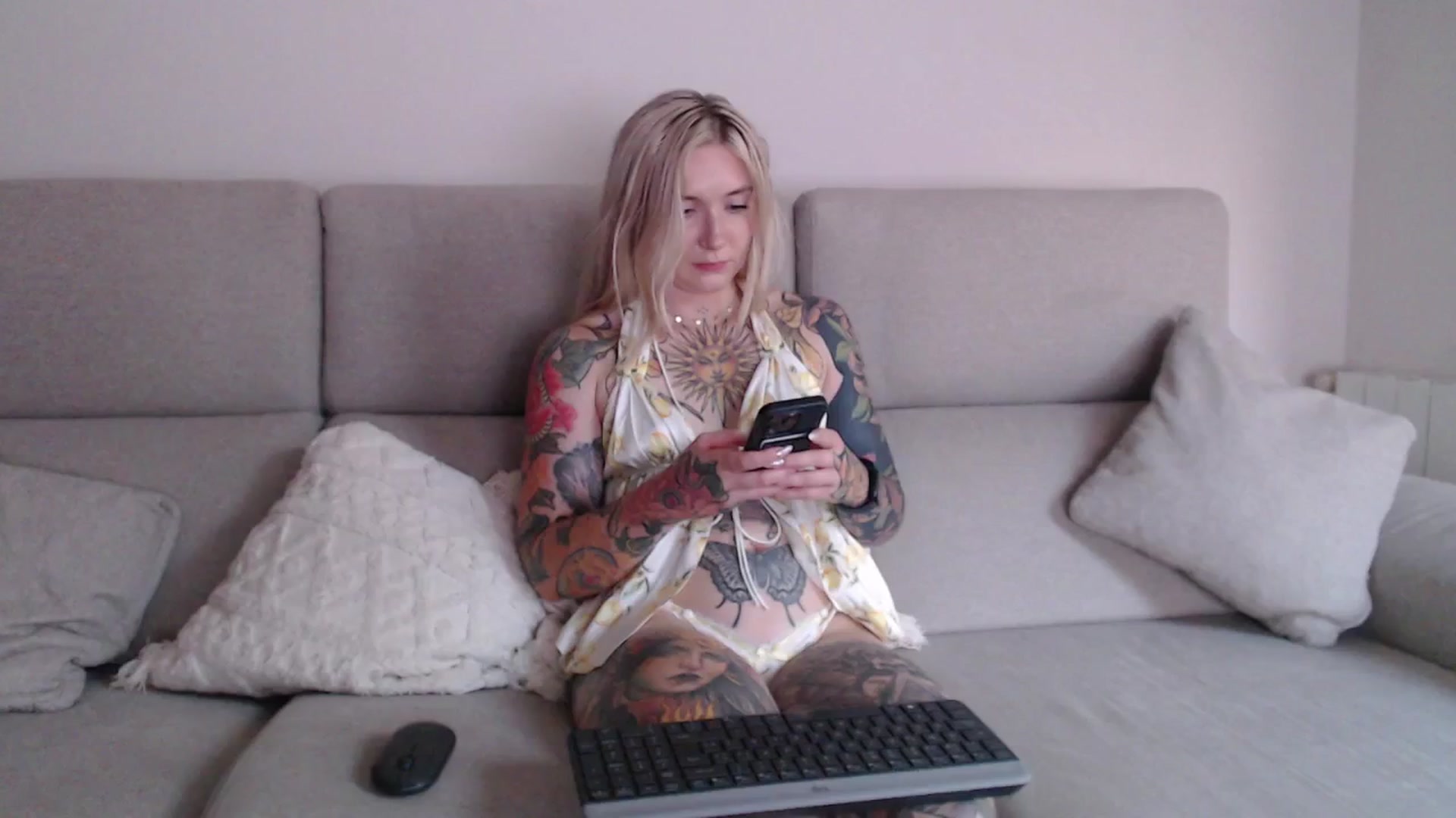 Gallery image thumbnail from Tattoo_bbgirl's myfreecams stream on, 09/15/2025, 18:00 image 19 of 20