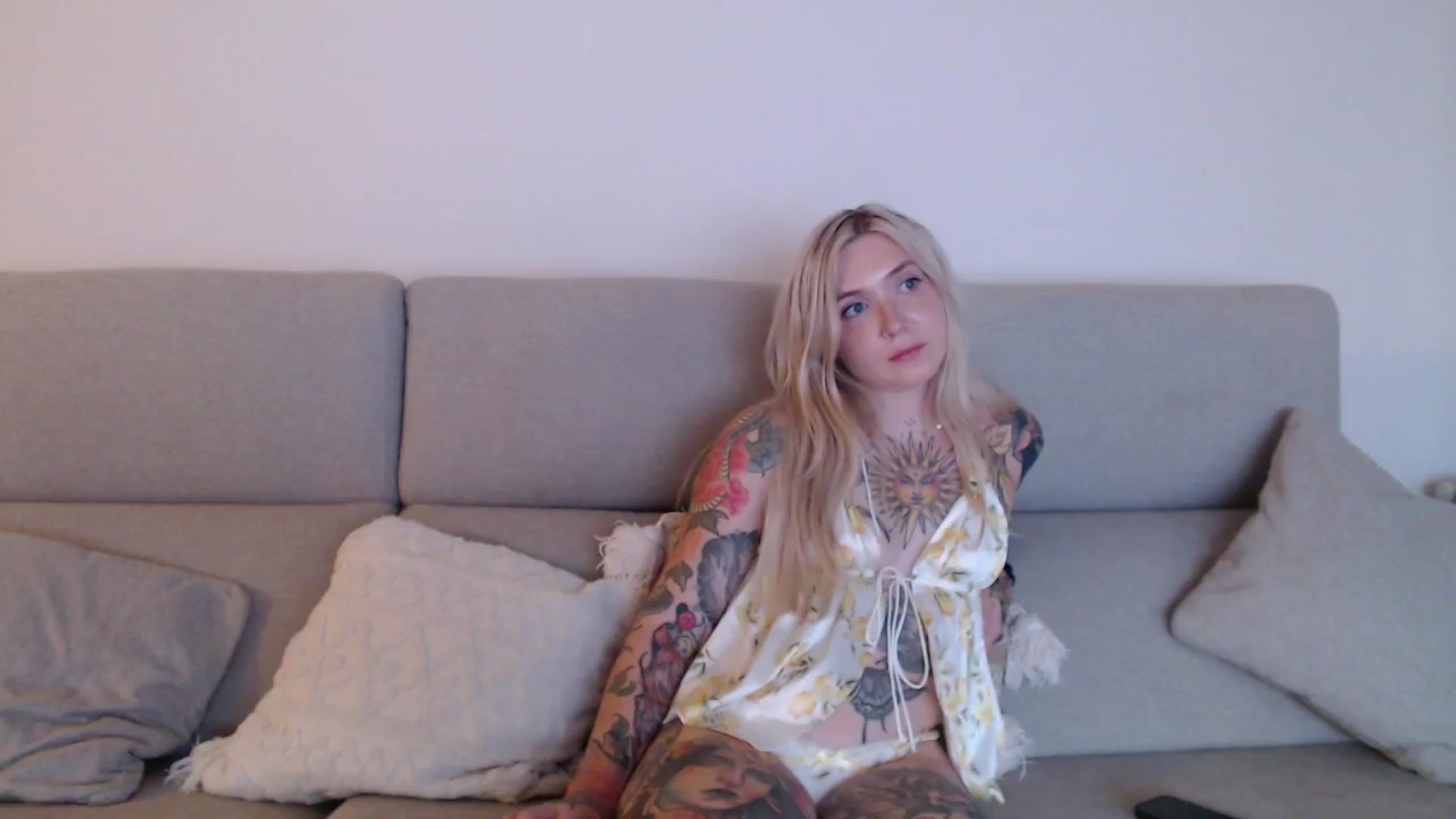 Gallery image thumbnail from Tattoo_bbgirl's myfreecams stream on, 09/15/2025, 21:14 image 4 of 20