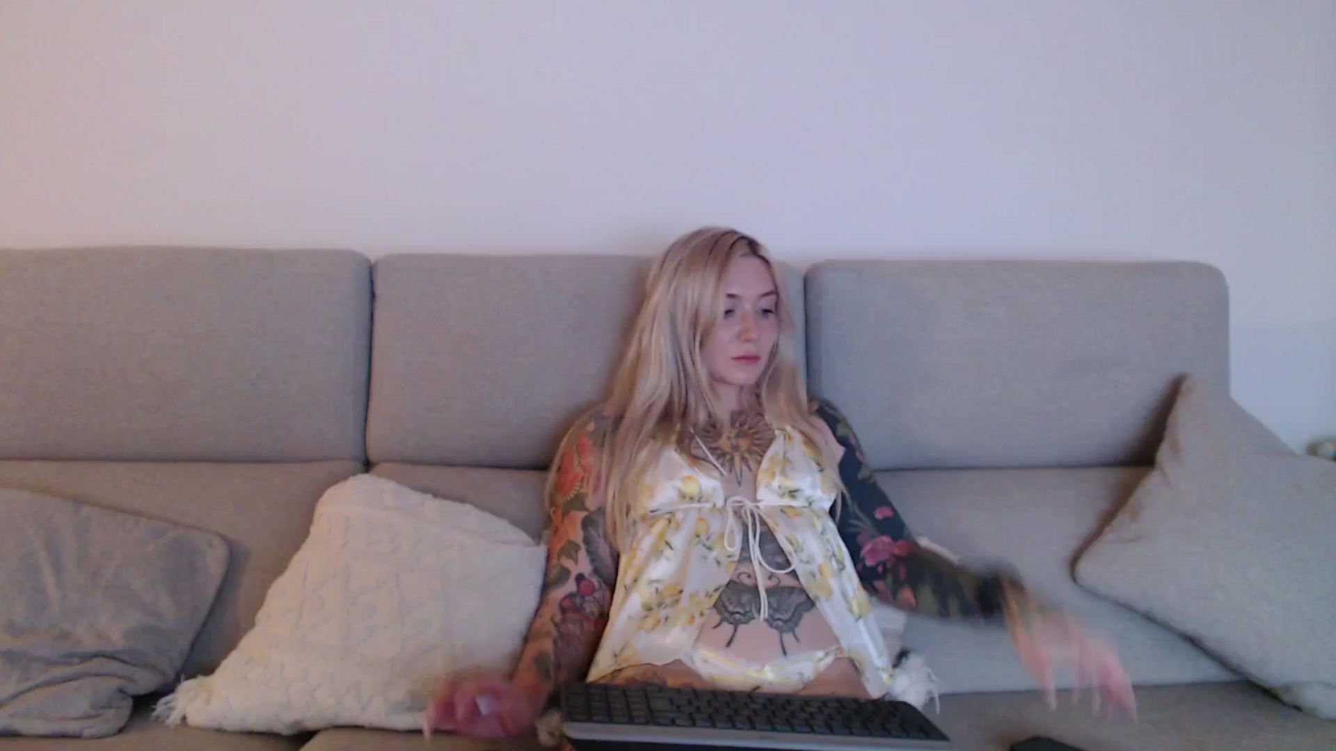 Gallery image thumbnail from Tattoo_bbgirl's myfreecams stream on, 09/15/2025, 21:14 image 3 of 20